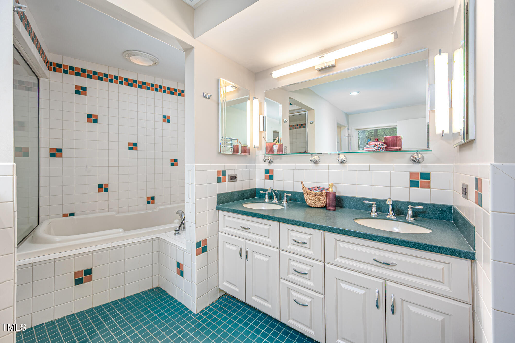 708 October Woods Road Chapel Hill NC 27516