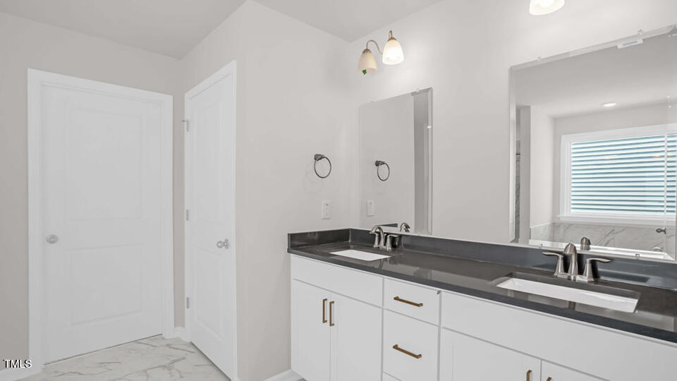 176 Red Jasper Way Clayton NC 27520