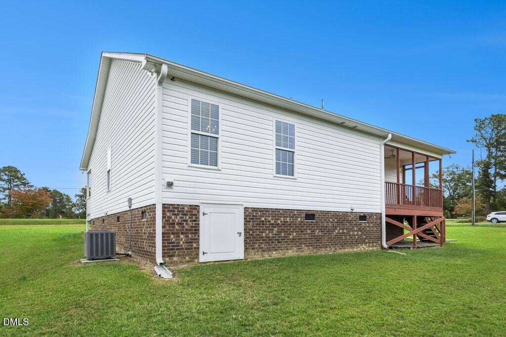 1052 Aquilla Road Benson NC 27504