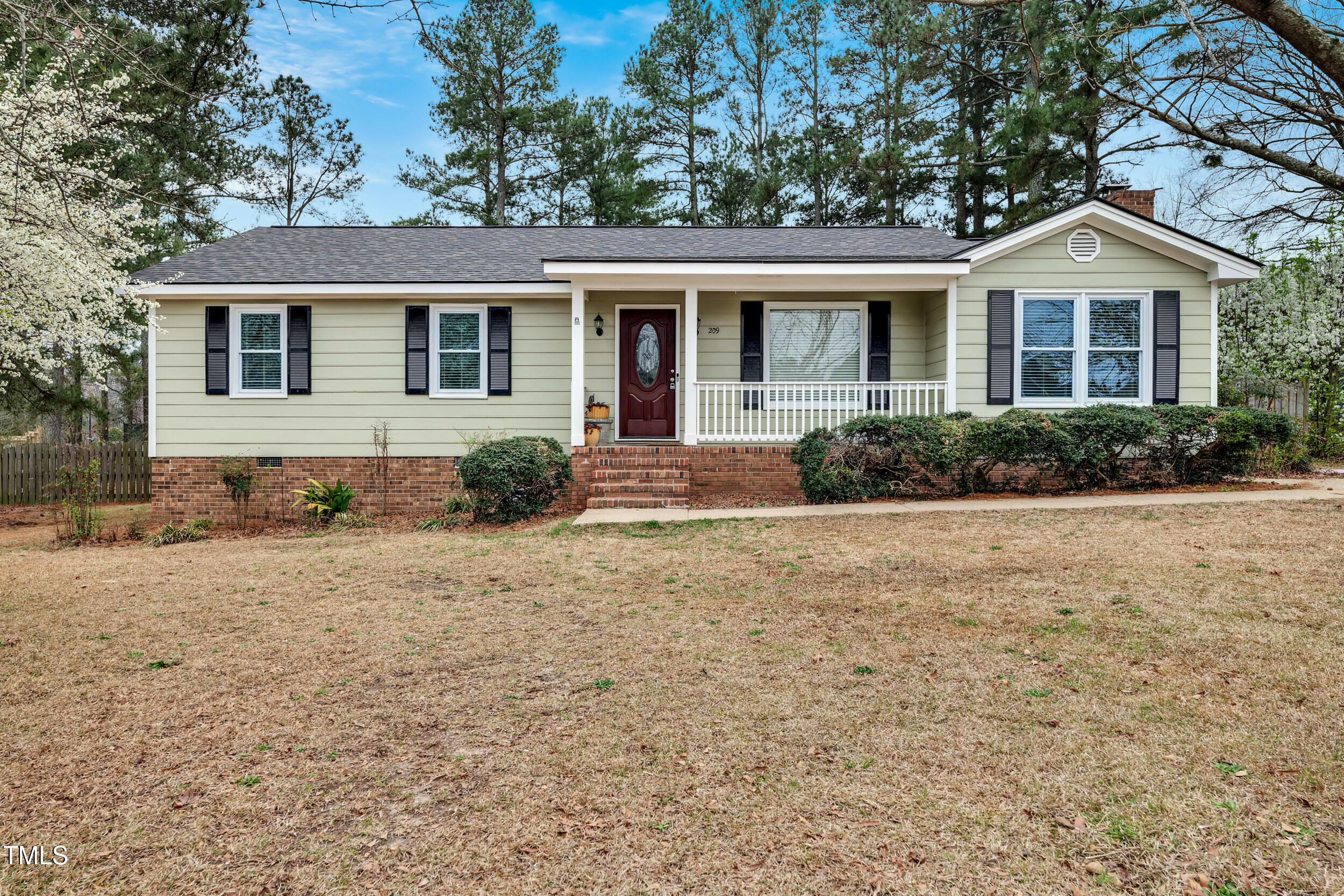 209 Falcon Court Clayton NC 27520