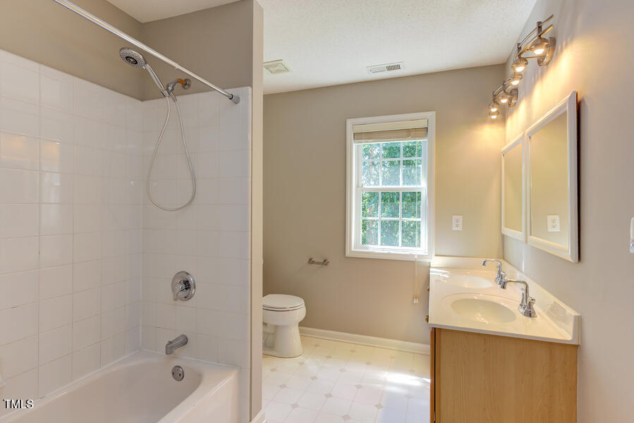 306 New Parkside Drive Chapel Hill NC 27516