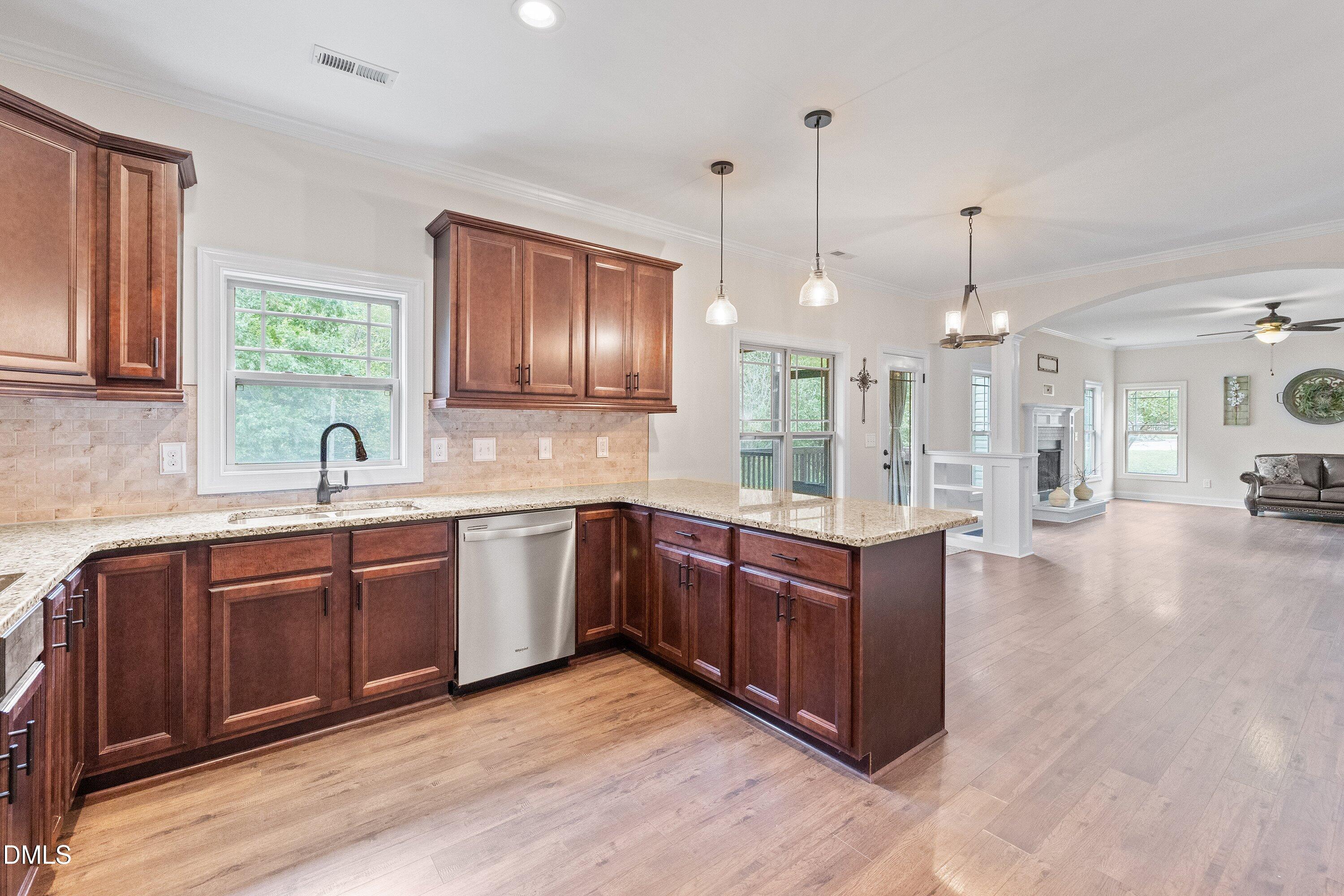 176 Northcliff Court Clayton NC 27527