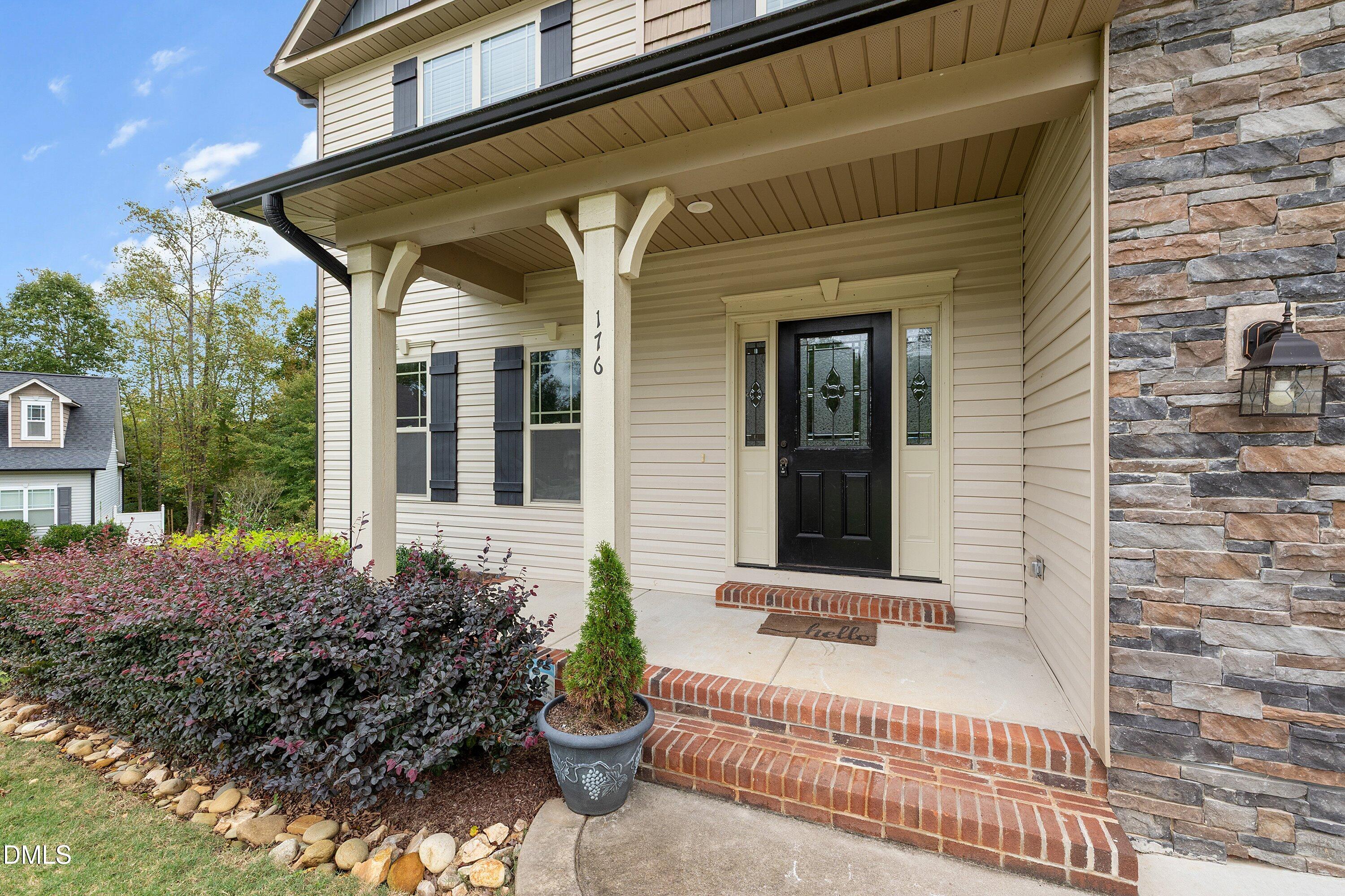 176 Northcliff Court Clayton NC 27527