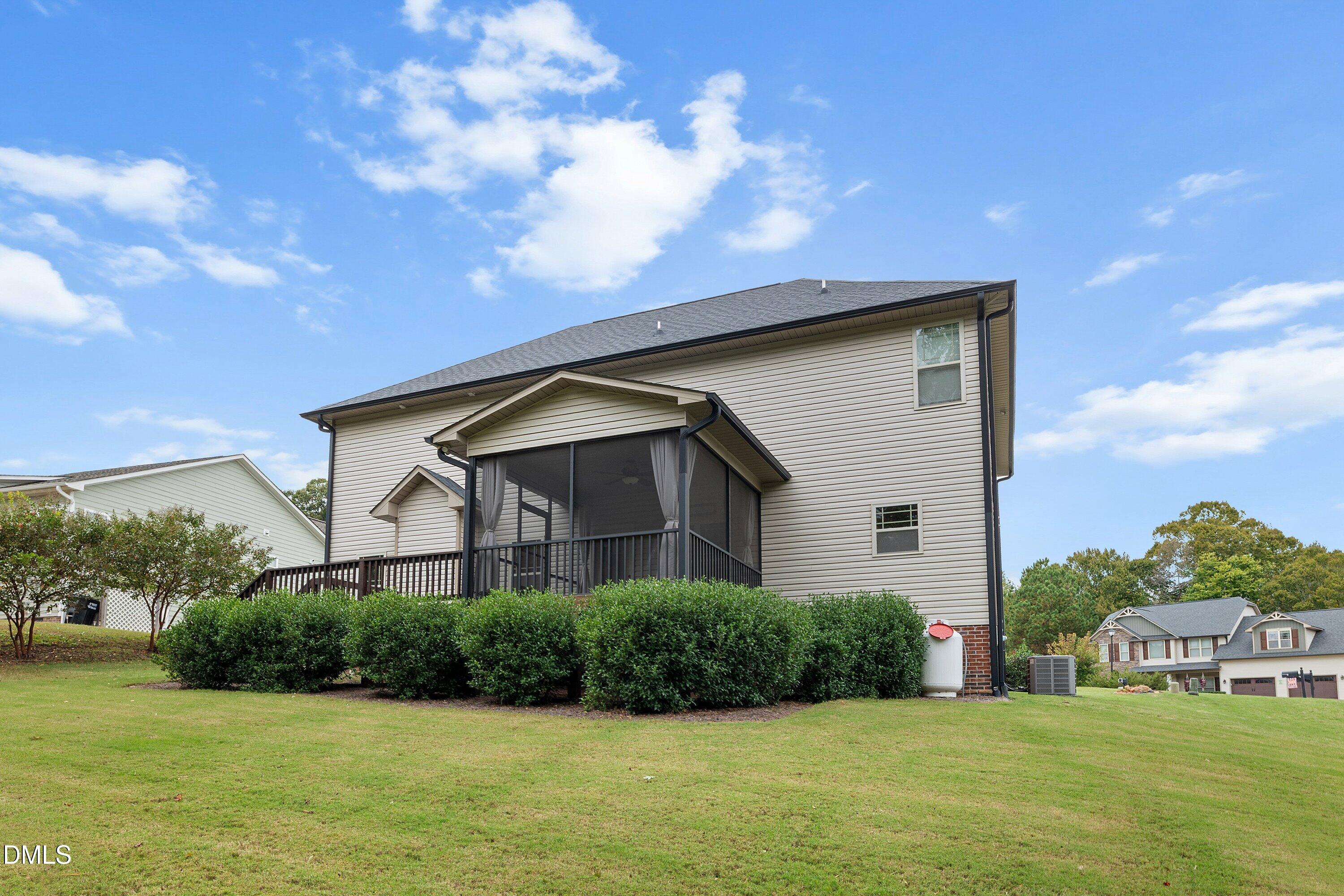 176 Northcliff Court Clayton NC 27527