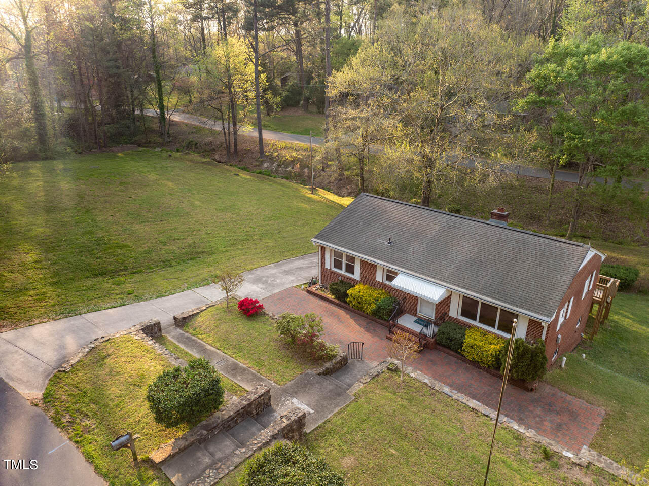 40 S Circle Drive Chapel Hill NC 27516