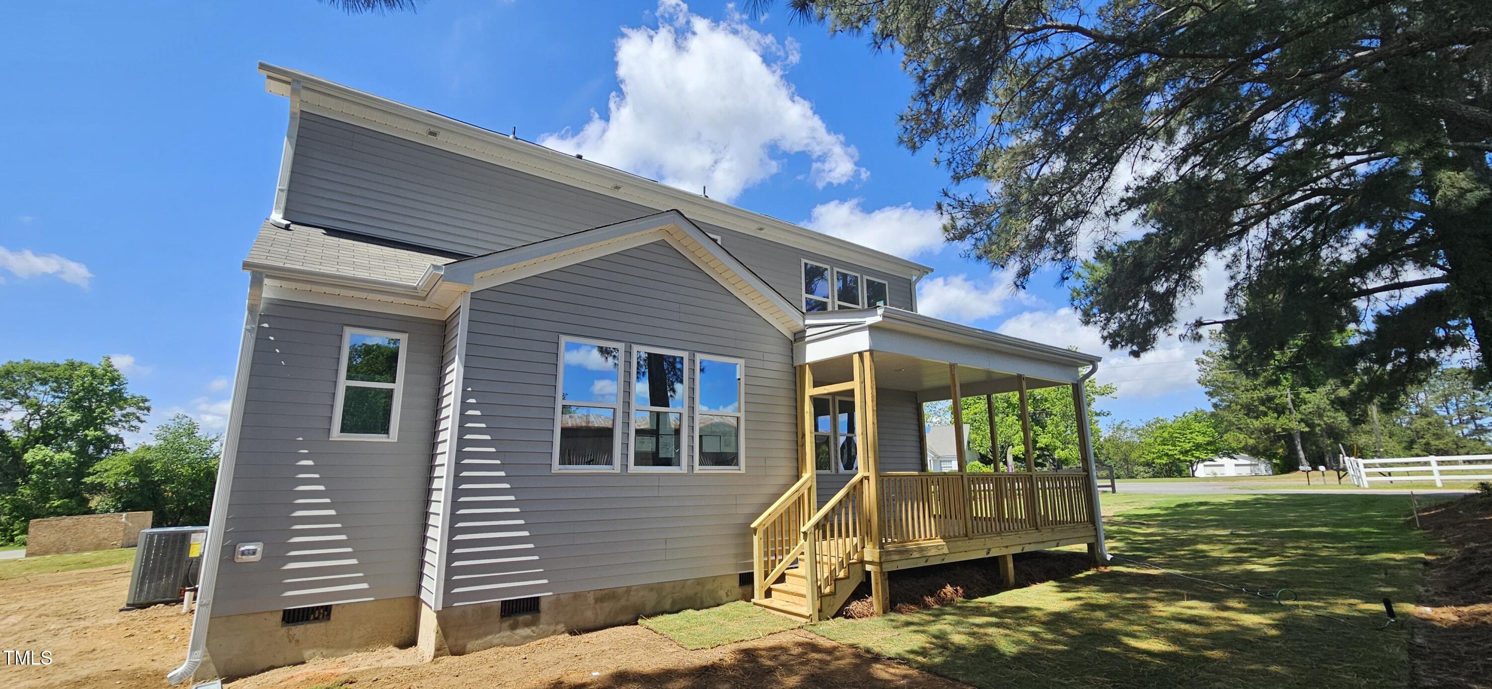 33 White Azalea Way Benson NC 27504