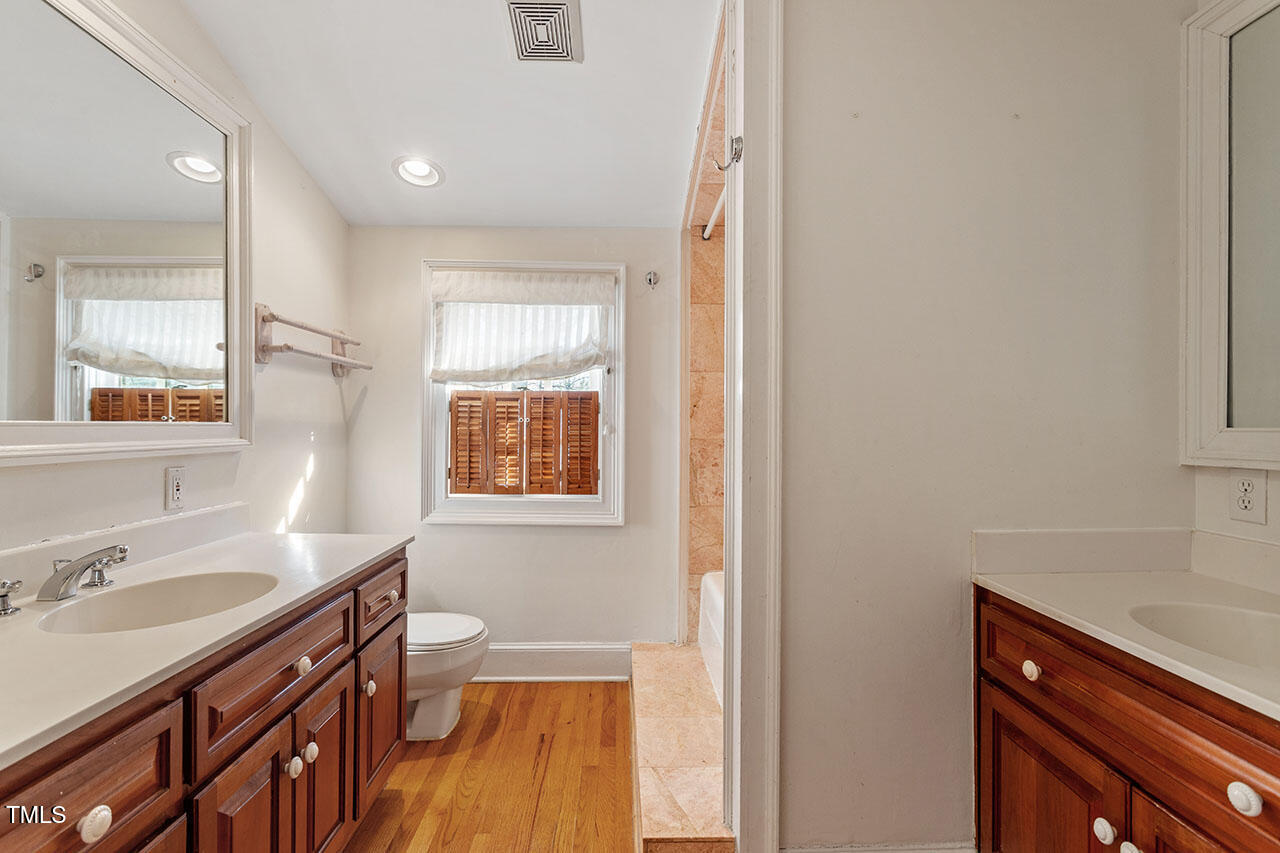 806 E Franklin Street Chapel Hill NC 27514