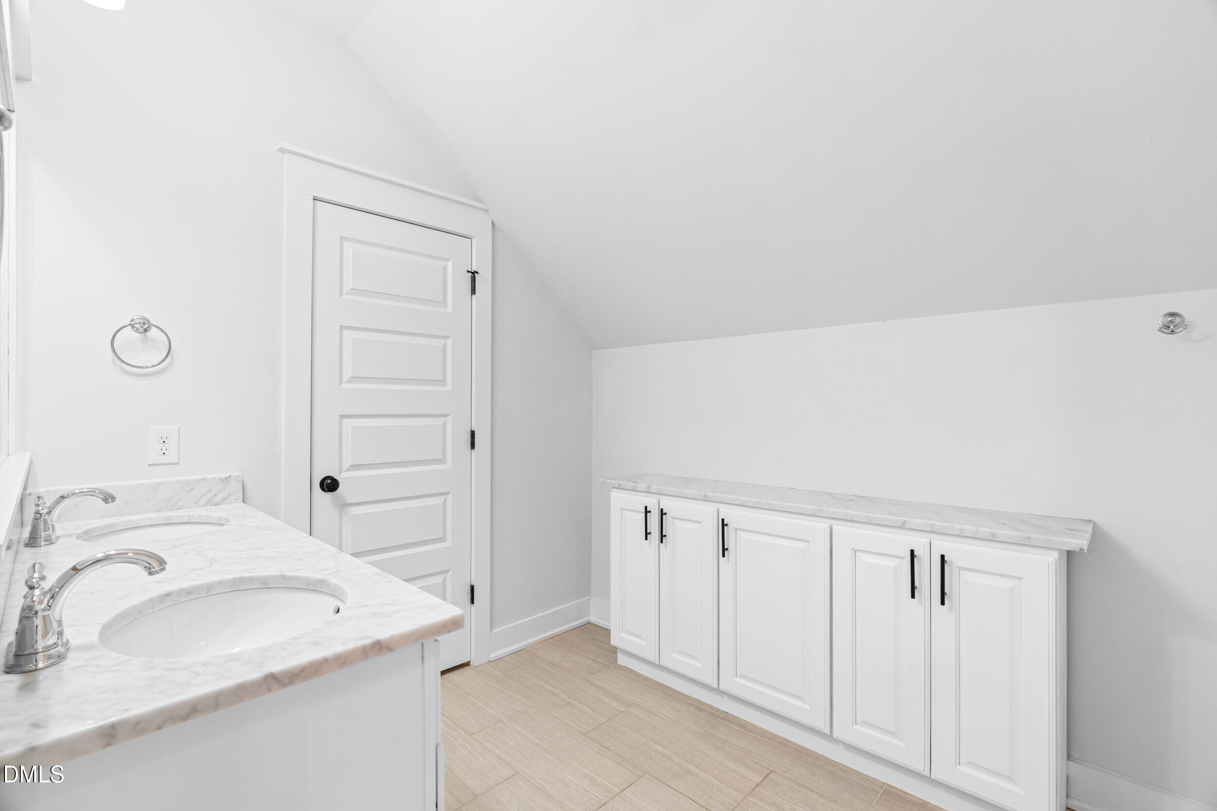 65 Oglethorpe Avenue Clayton NC 27527