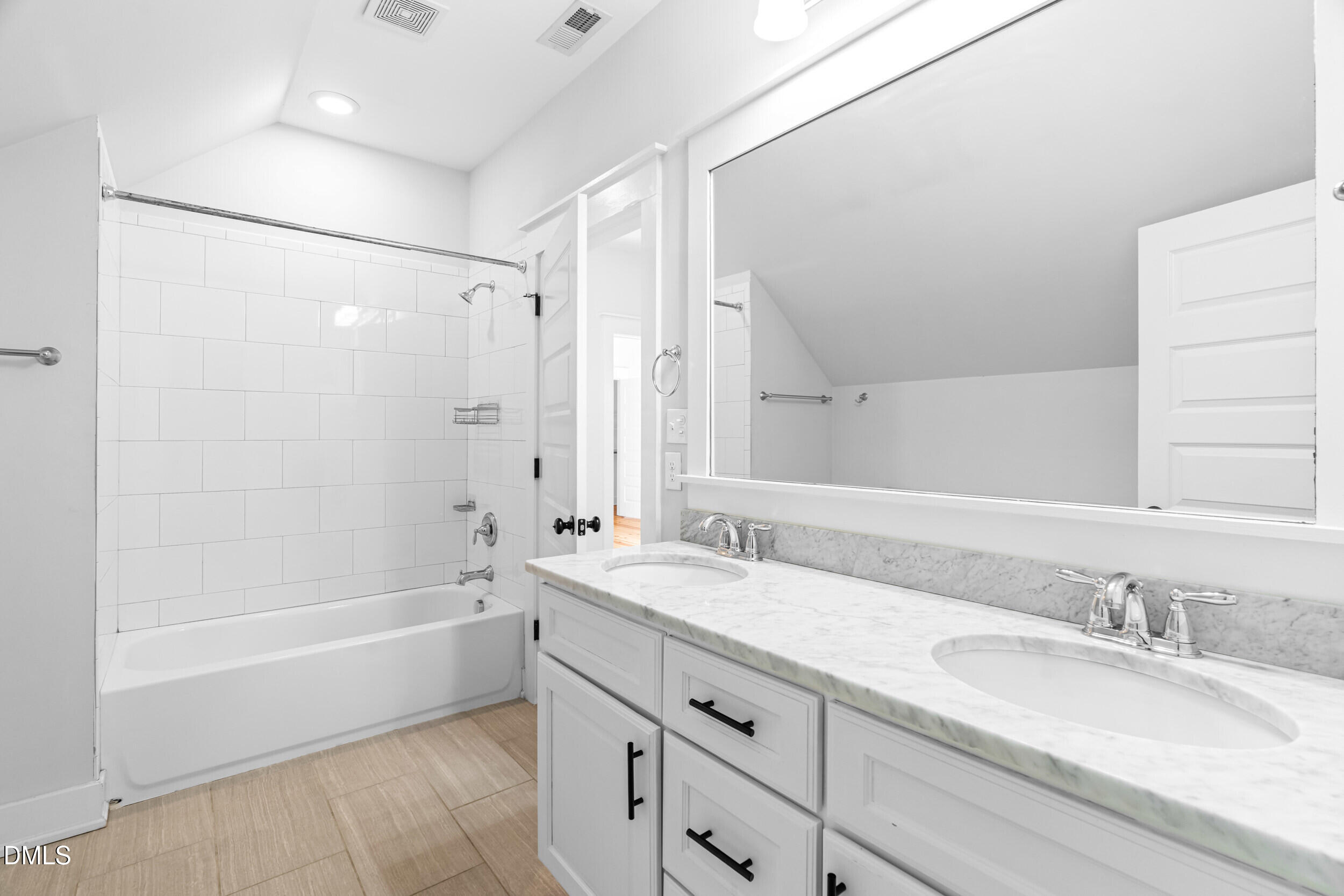 65 Oglethorpe Avenue Clayton NC 27527