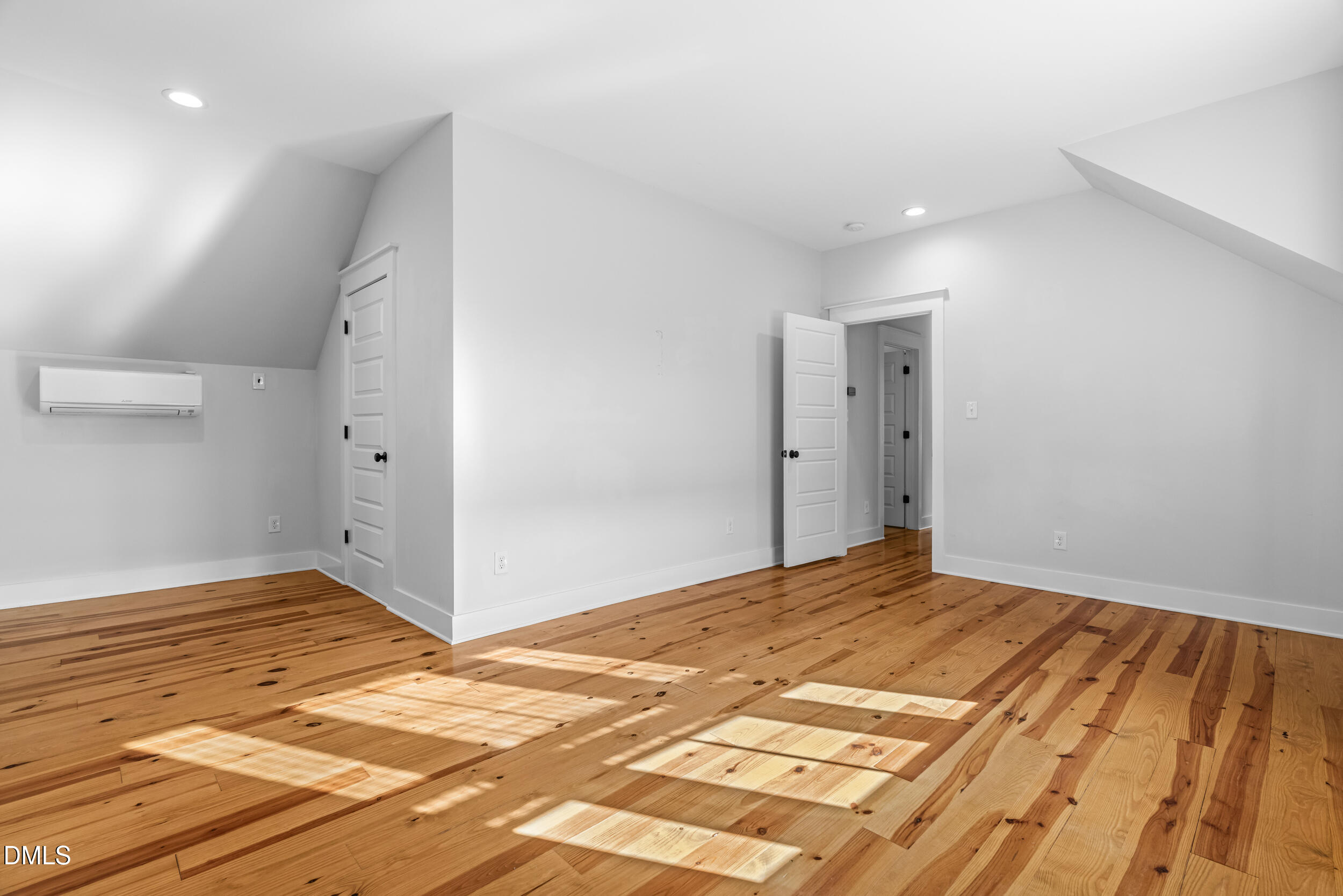 65 Oglethorpe Avenue Clayton NC 27527