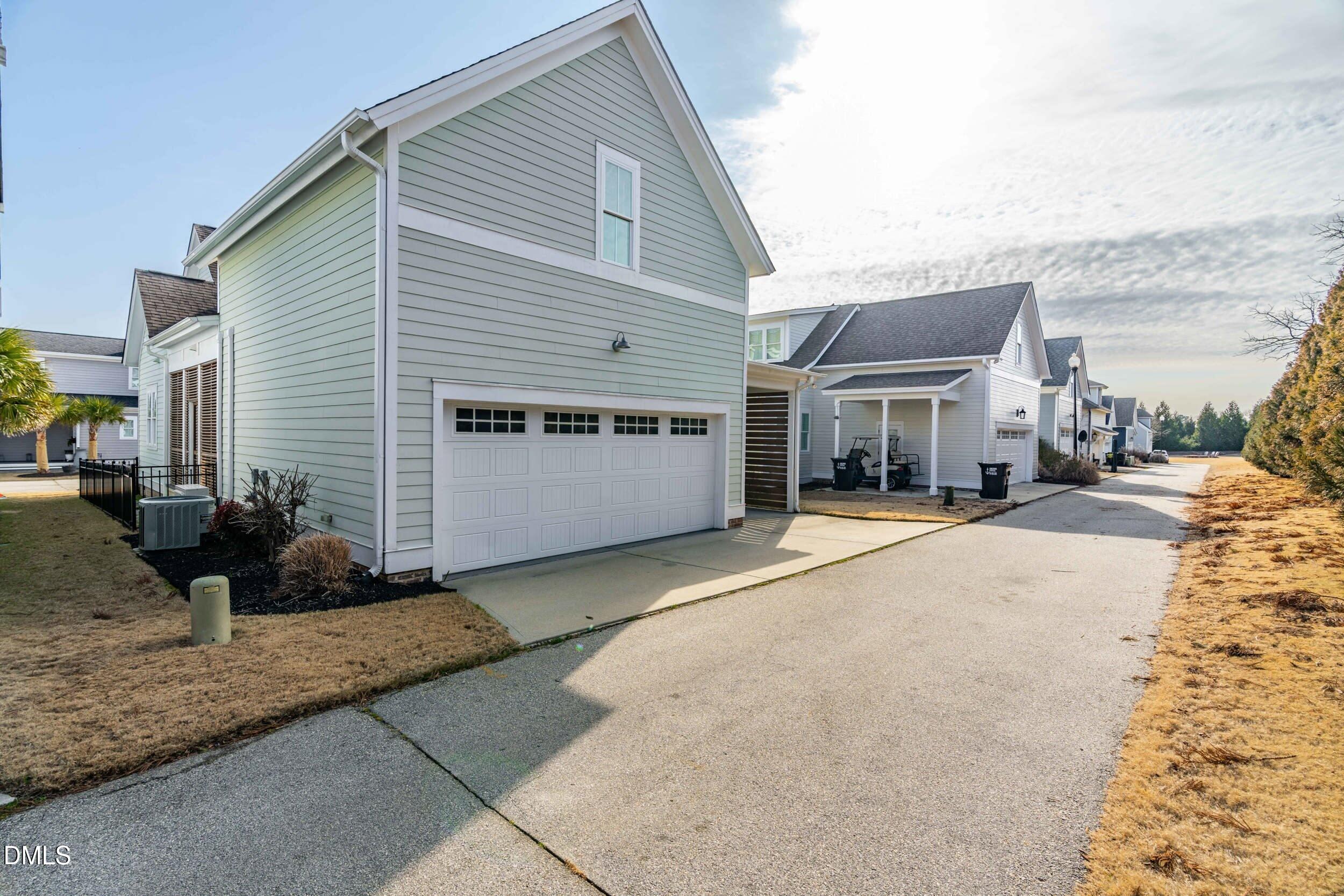 65 Oglethorpe Avenue Clayton NC 27527