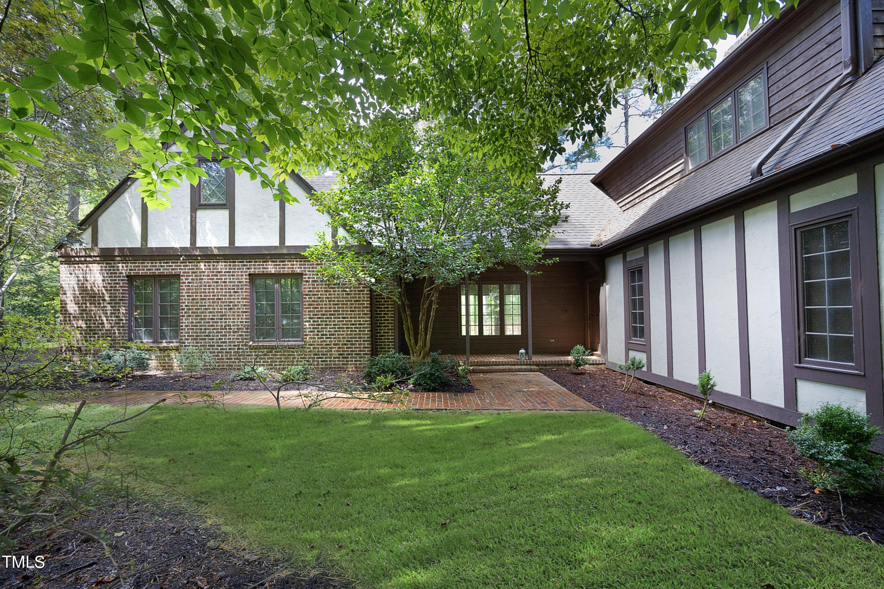 211 Huntington Drive Chapel Hill NC 27514