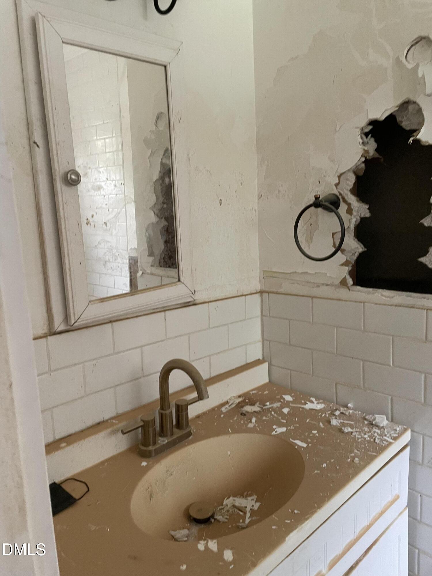 1130, 1124 Riverside Drive Charlotte NC 28214