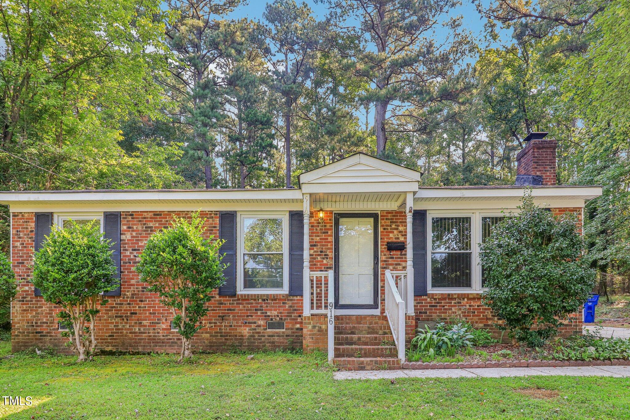 916 Chatham Lane Raleigh NC 27610