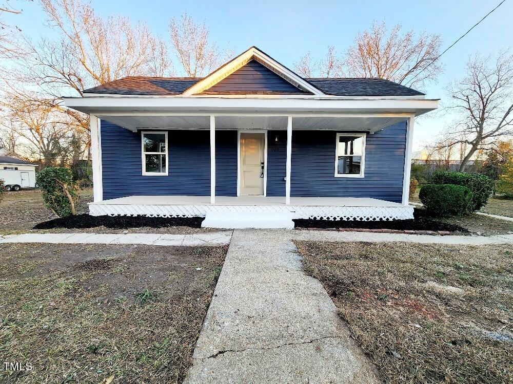 806 North King Avenue Dunn NC 28334