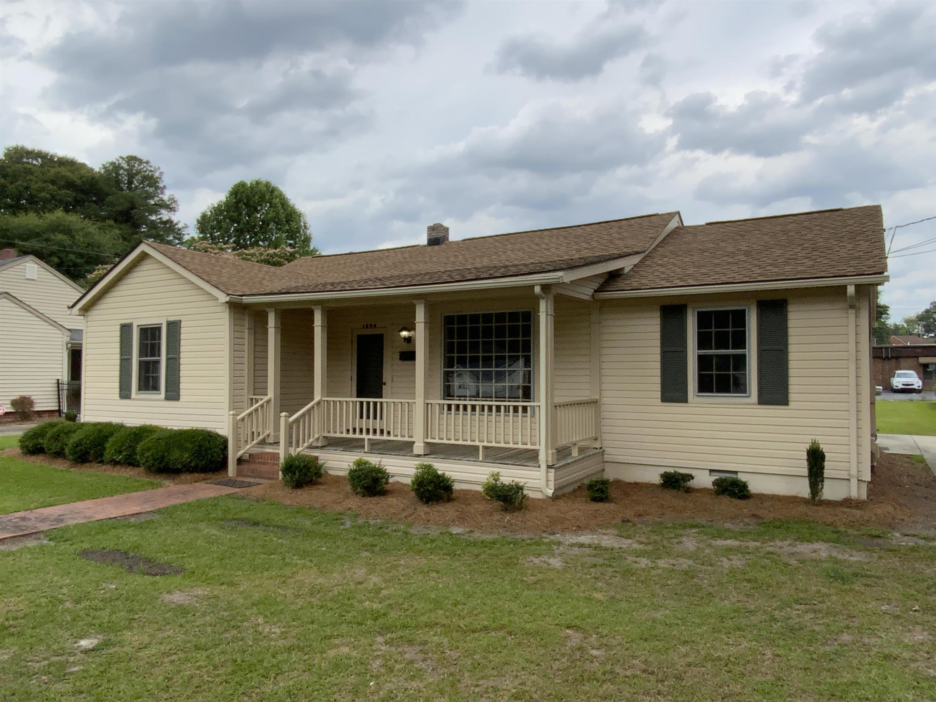 1204 W Divine Street Dunn NC 28334