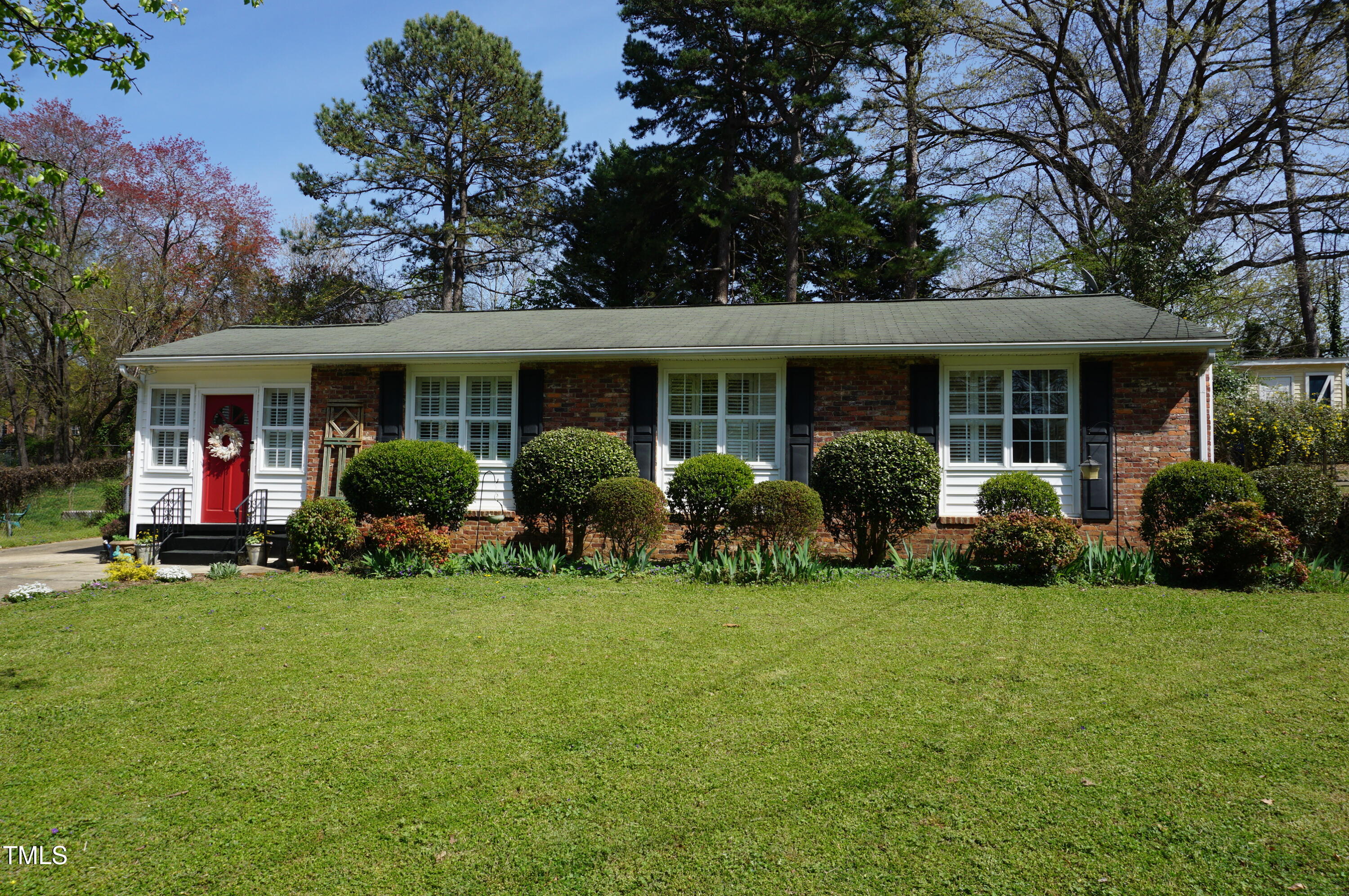 3516 Apache Drive Raleigh NC 27609