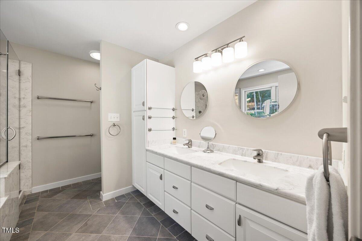 1813 Rolling Road Chapel Hill NC 27514