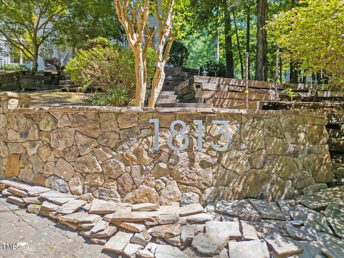 1813 Rolling Road Chapel Hill NC 27514