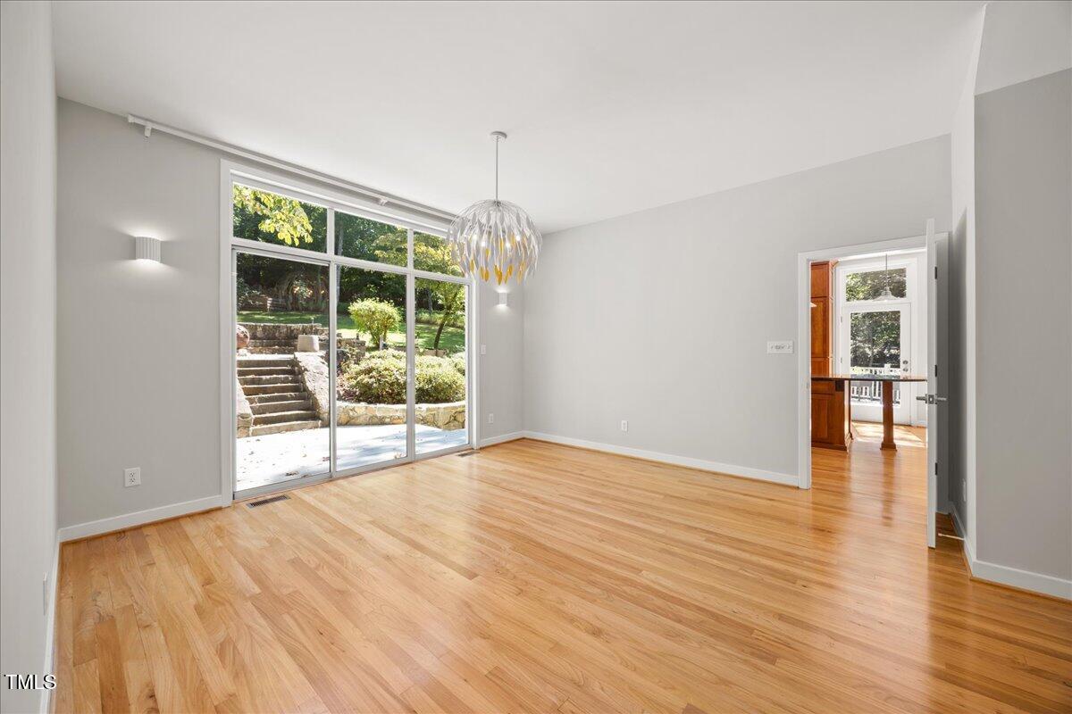 1813 Rolling Road Chapel Hill NC 27514