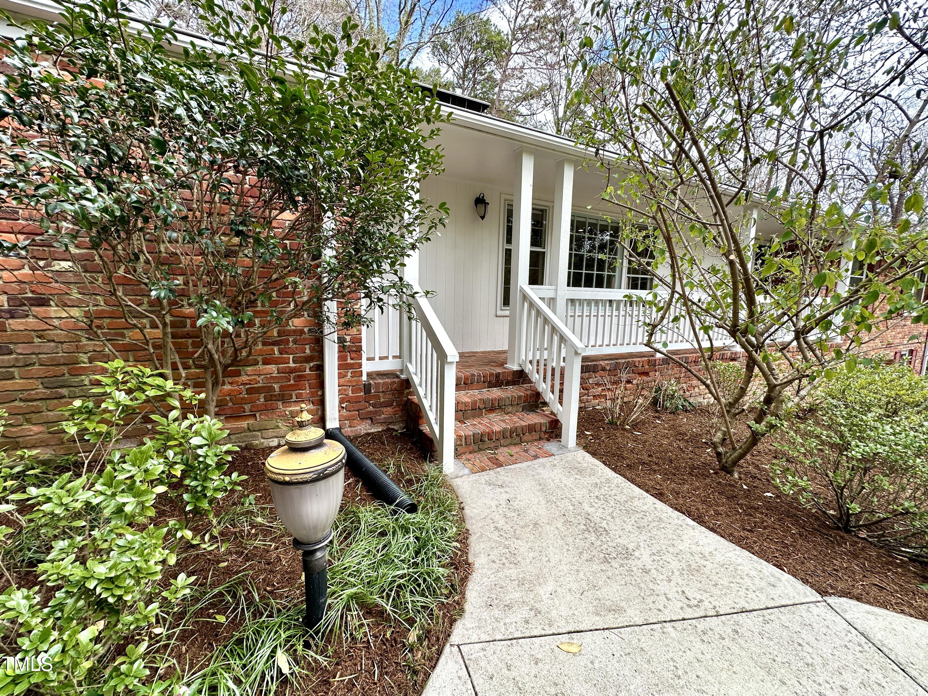 318 N Estes Drive Chapel Hill NC 27514