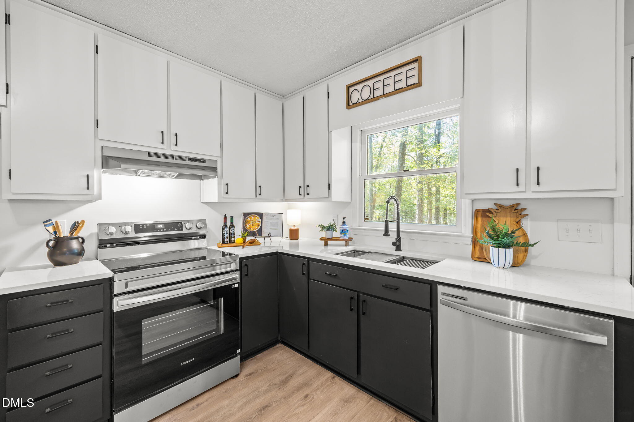 9909 Leslie Drive Chapel Hill NC 27516