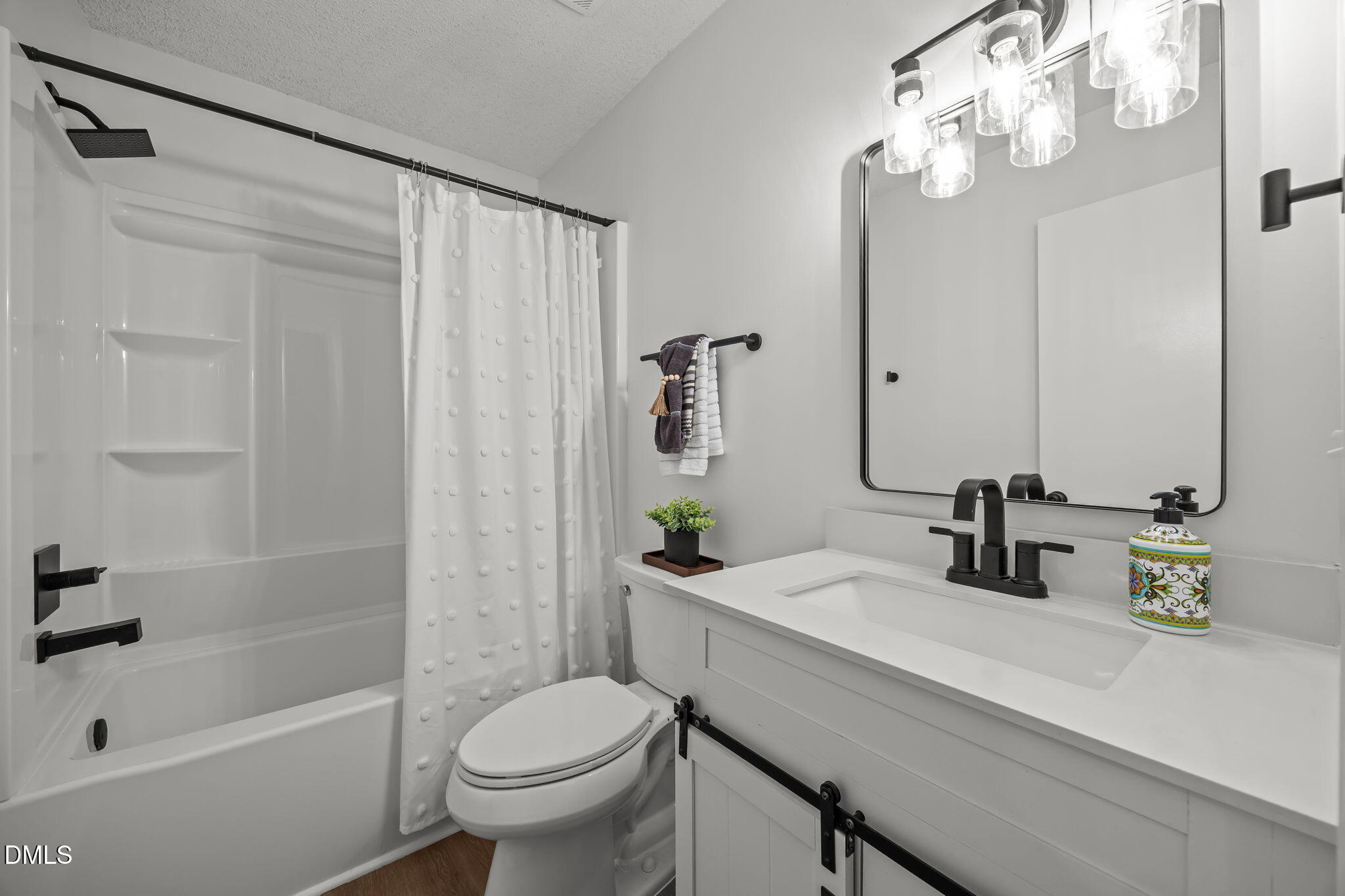 9909 Leslie Drive Chapel Hill NC 27516