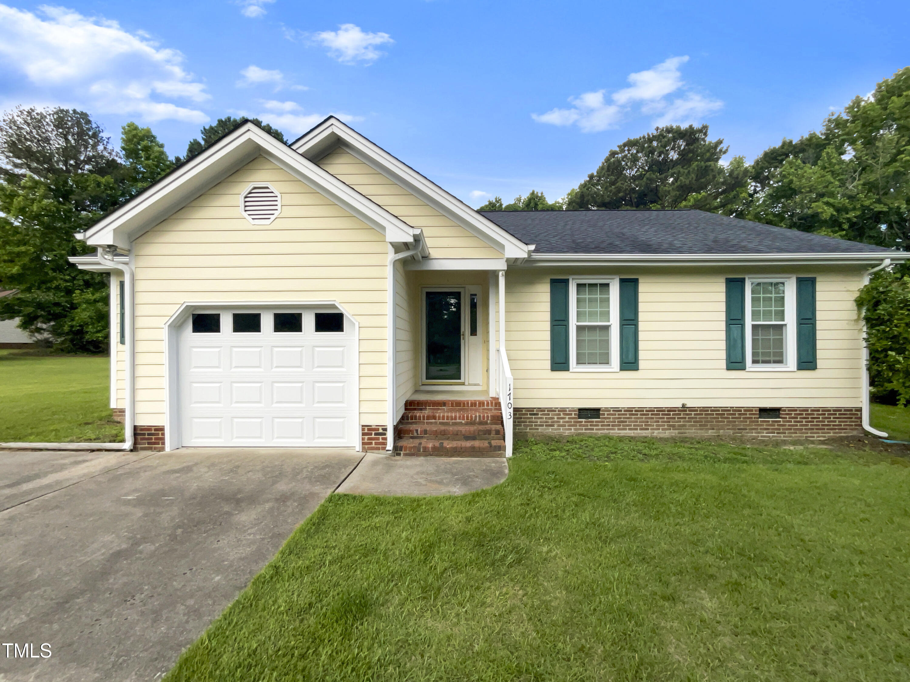 1703 Farm Lake Drive Holly Springs NC 27540