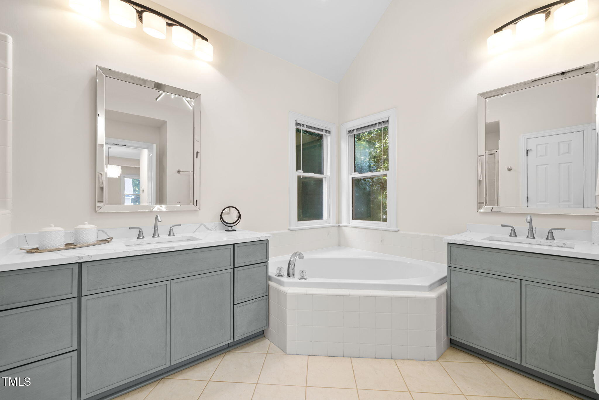 108 Nuttree Lane Chapel Hill NC 27516