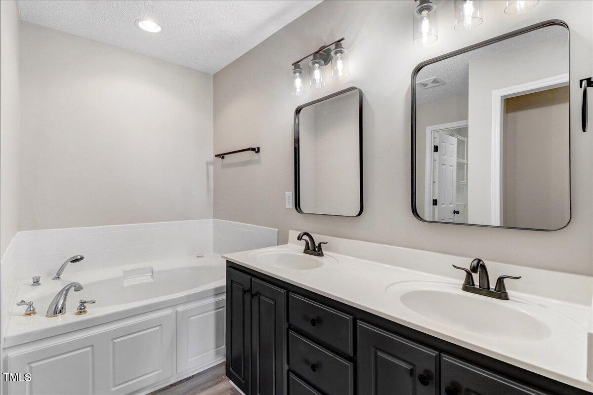 1372 Nc-50 Benson NC 27504