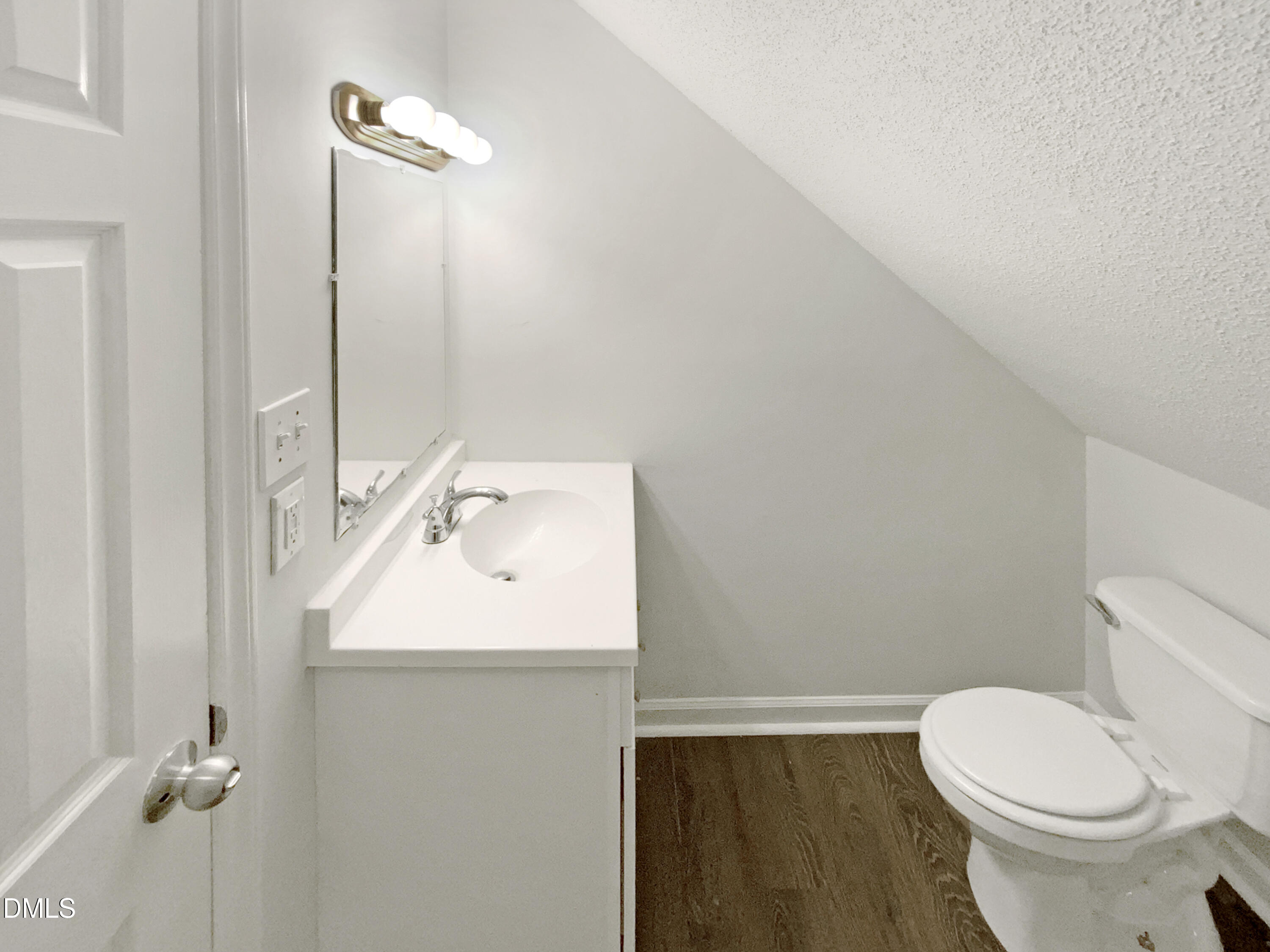 204 Colonial Drive Clayton NC 27527