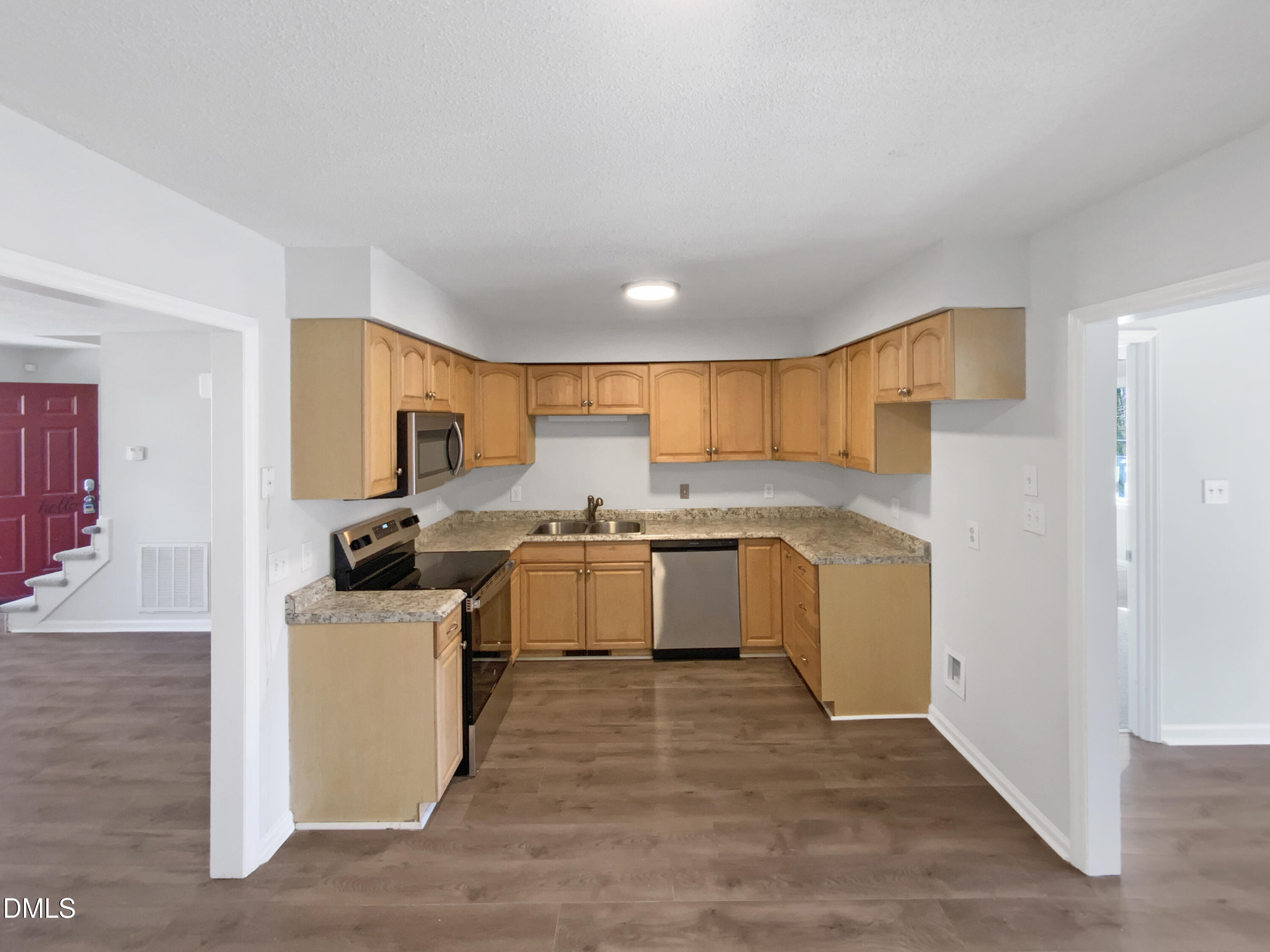 204 Colonial Drive Clayton NC 27527