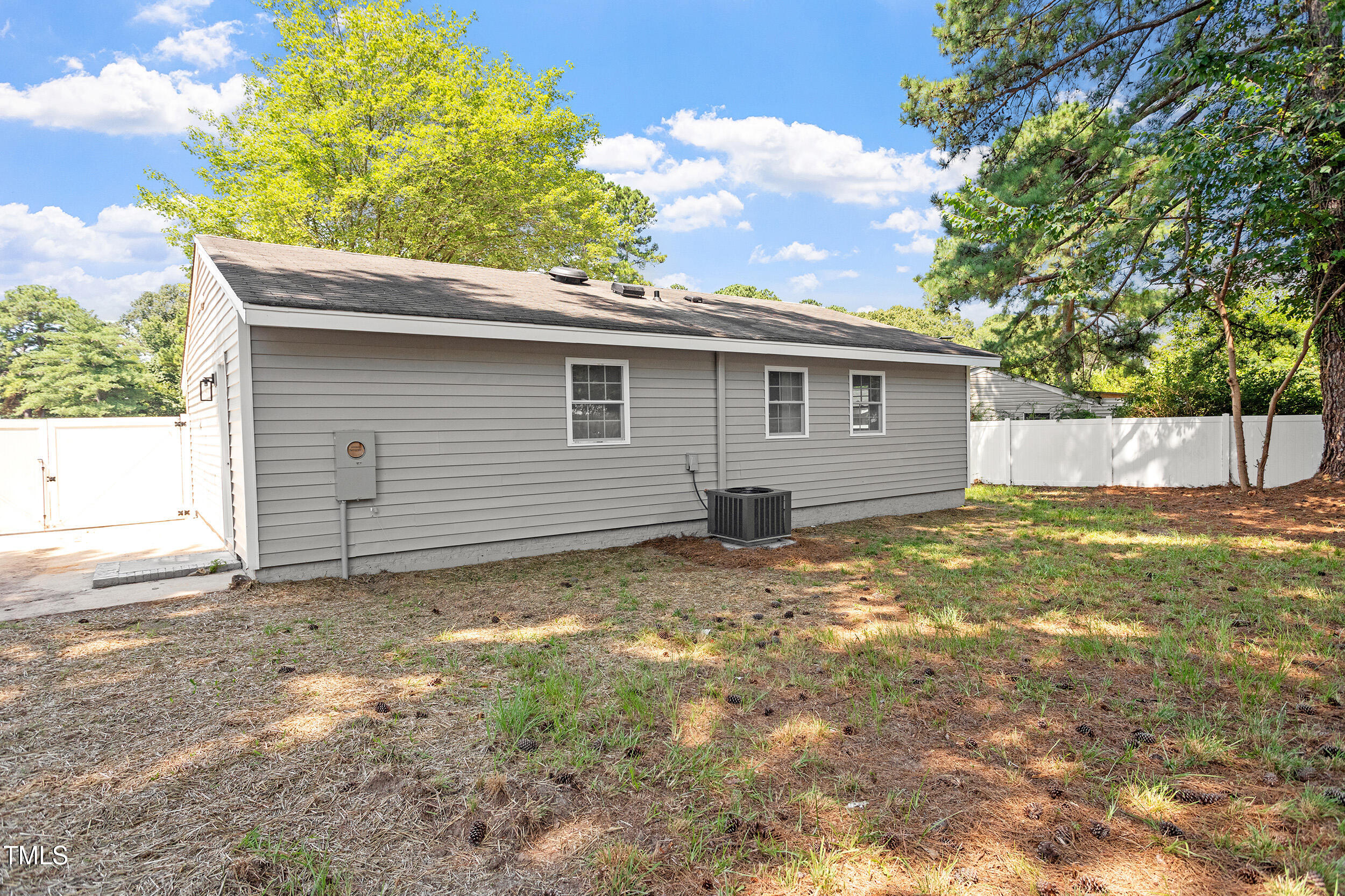 1416 Oakhill Court Raleigh NC 27610