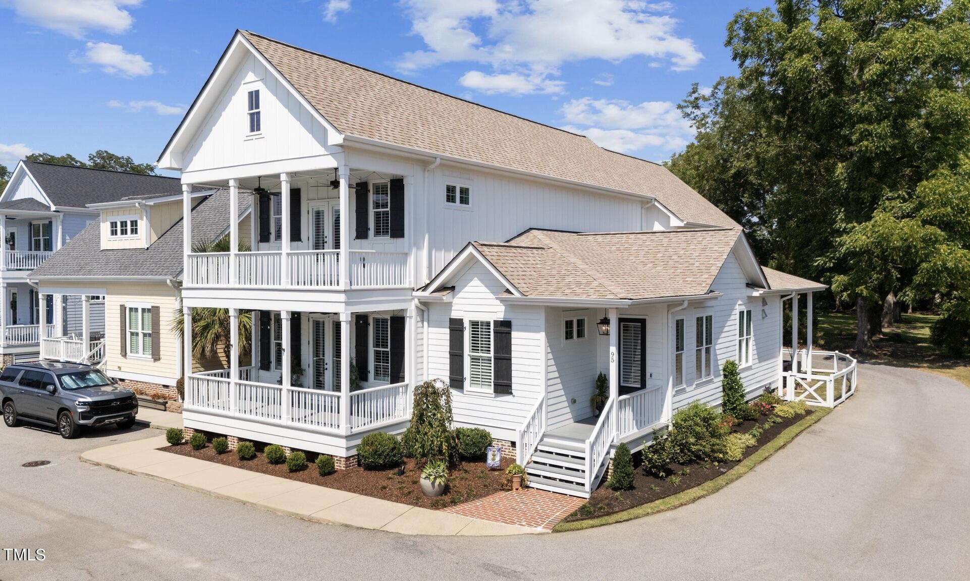 95 Oglethorpe Avenue Clayton NC 27527