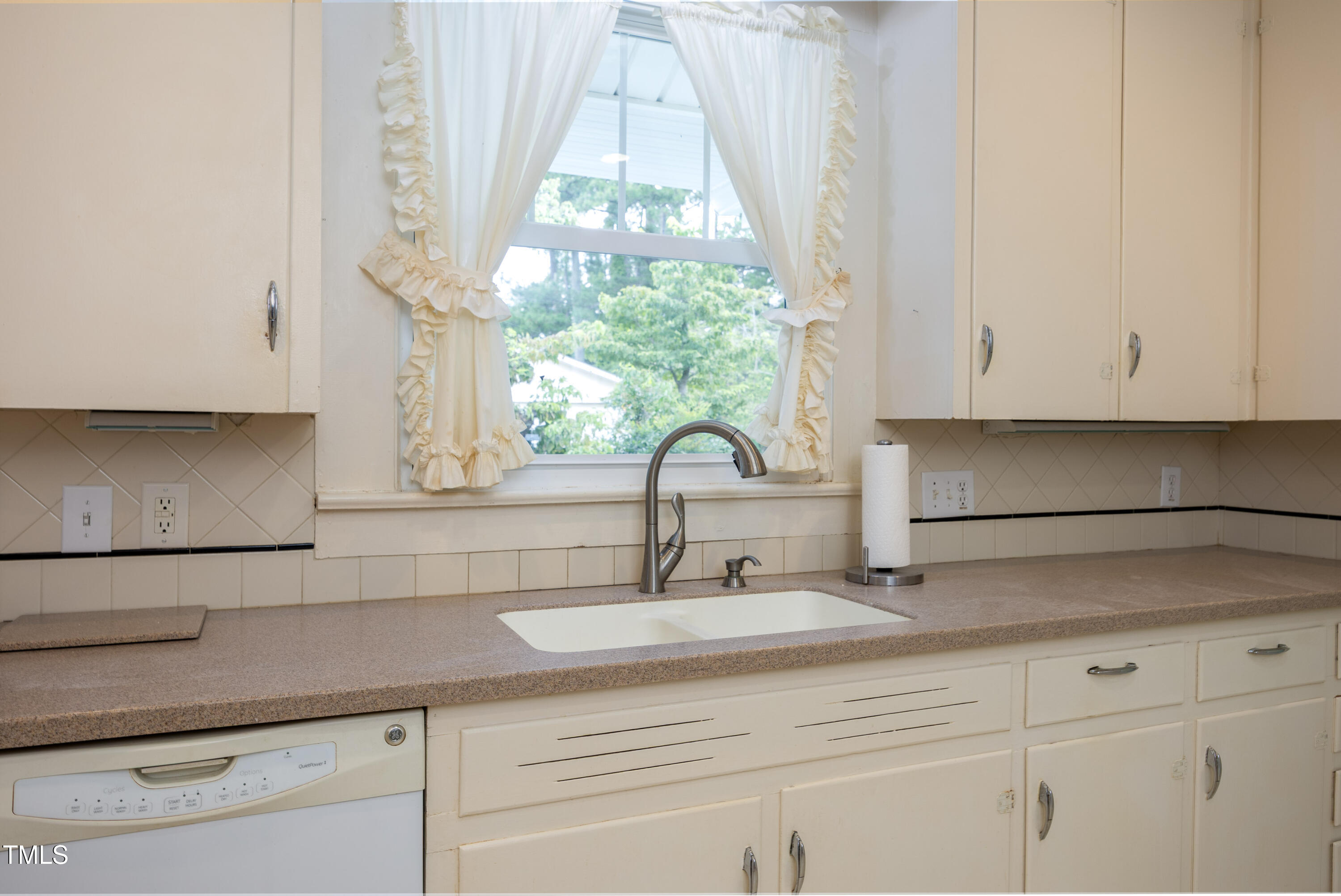 704 N Lincoln Street Benson NC 27504