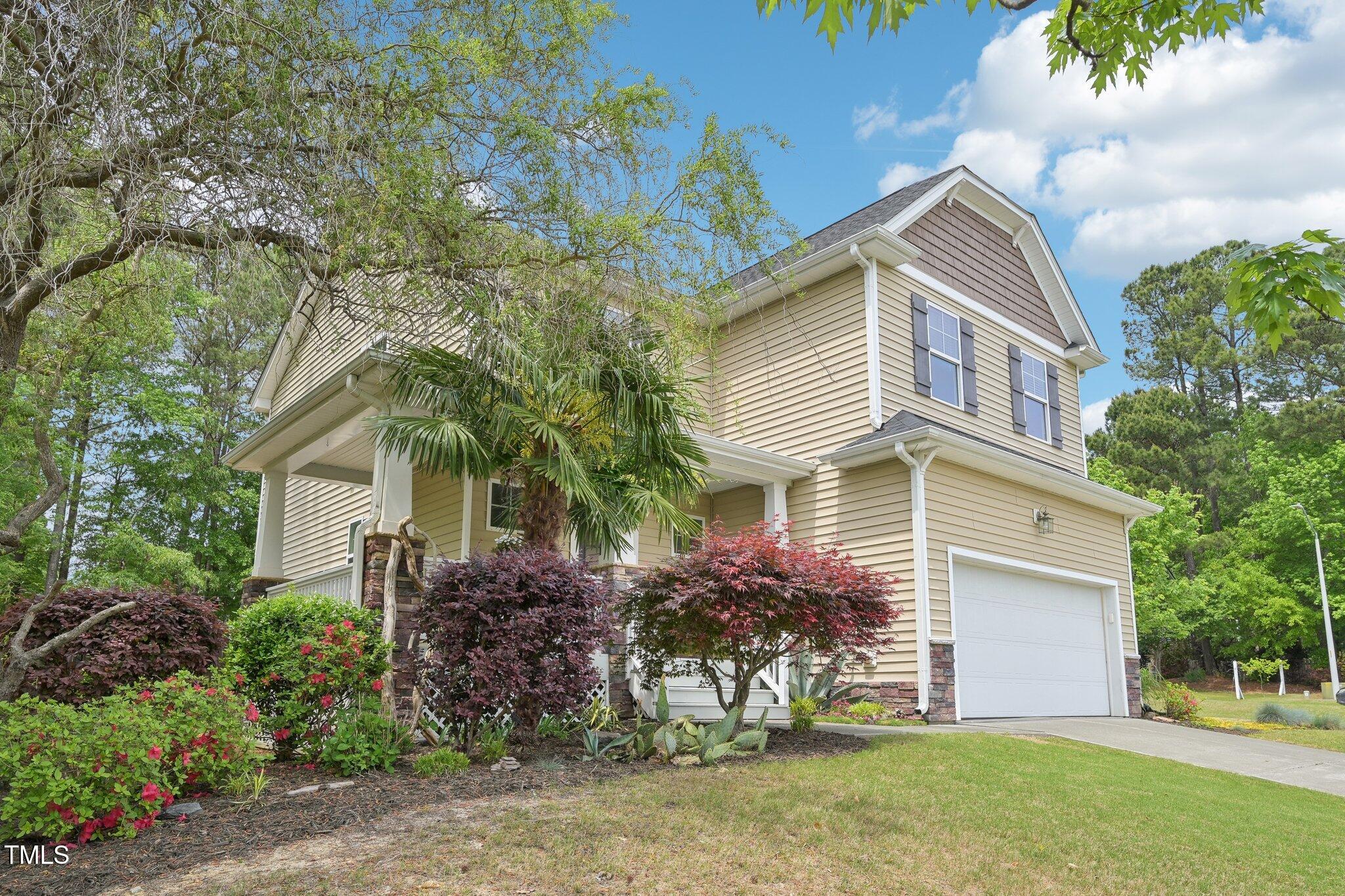100 Winterberry Lane Holly Springs NC 27540