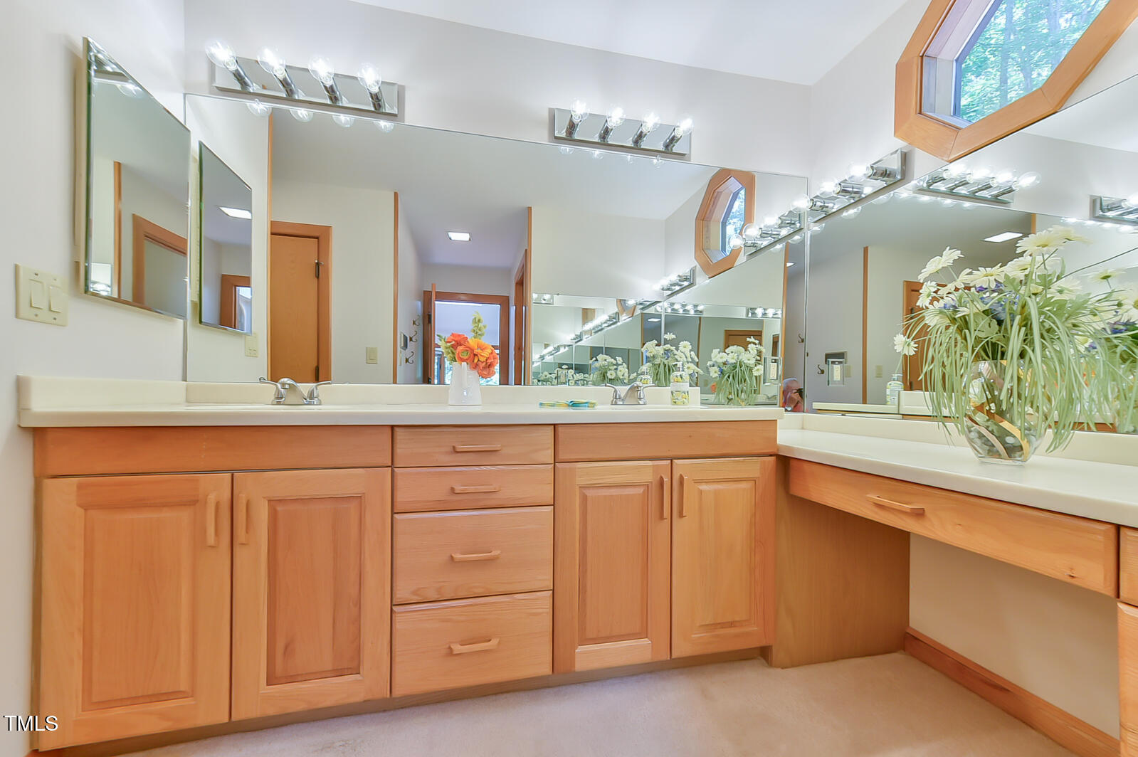 110 Wolfs Trail Chapel Hill NC 27516