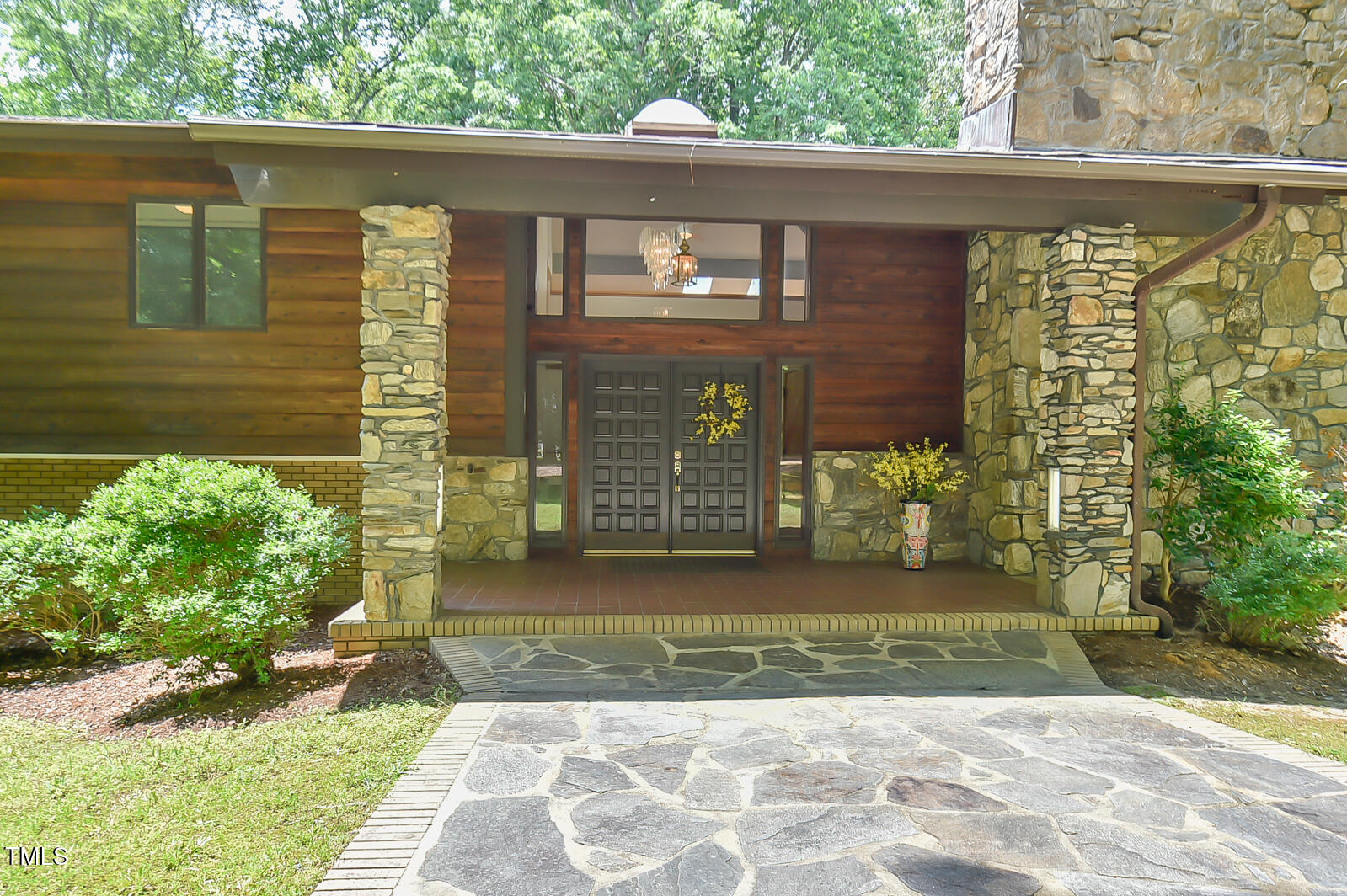 110 Wolfs Trail Chapel Hill NC 27516