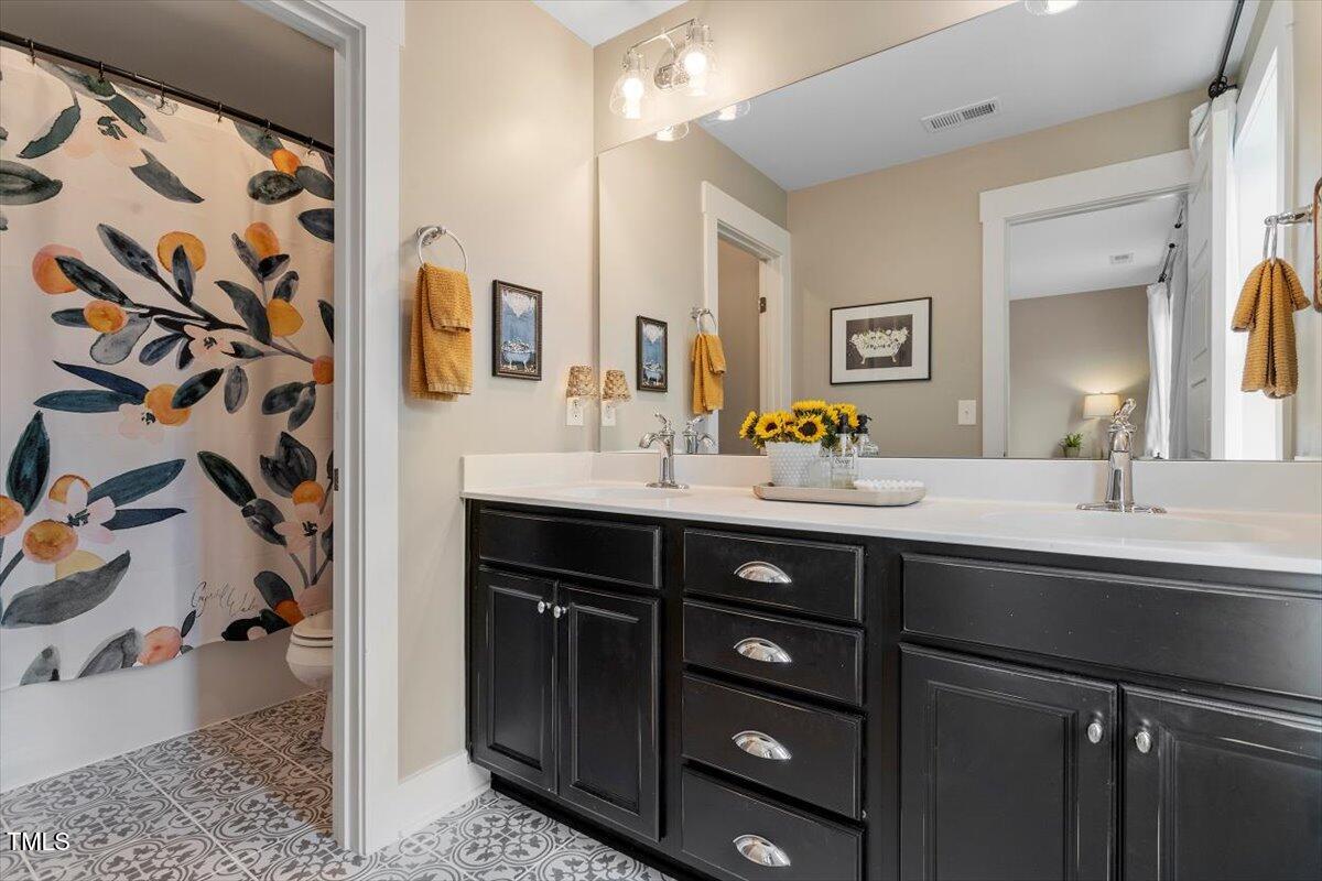 586 Great Ridge Parkway Chapel Hill NC 27517