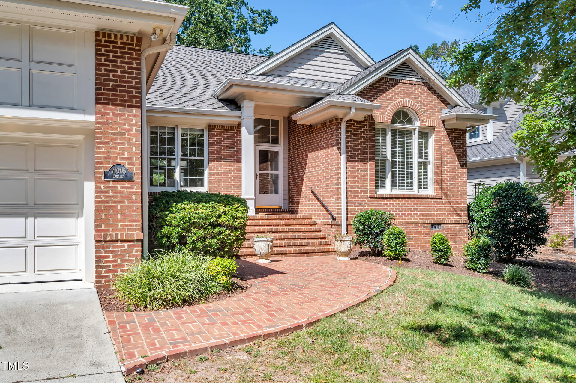 71005 Everard Chapel Hill NC 27517