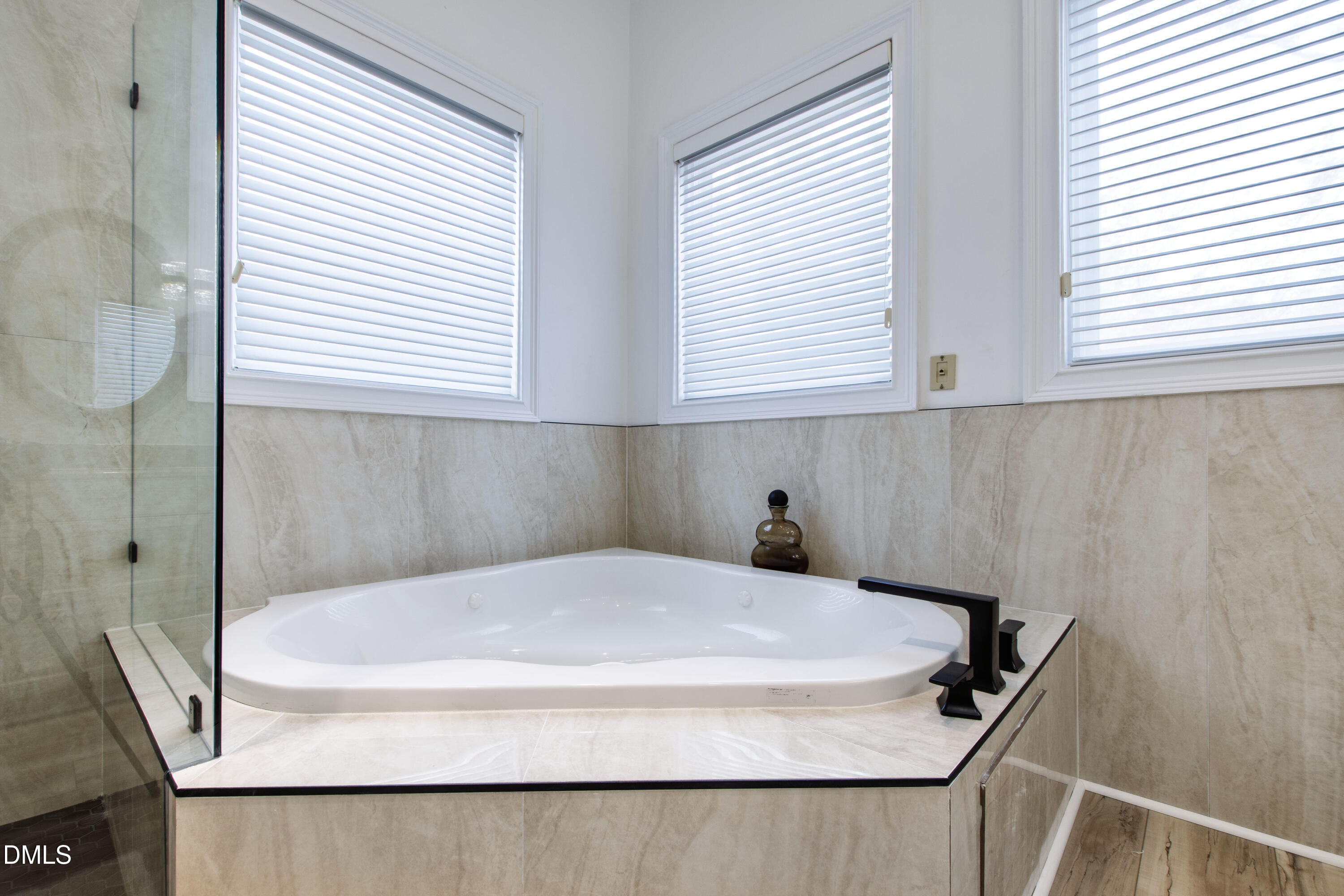 40002 Worth Chapel Hill NC 27517