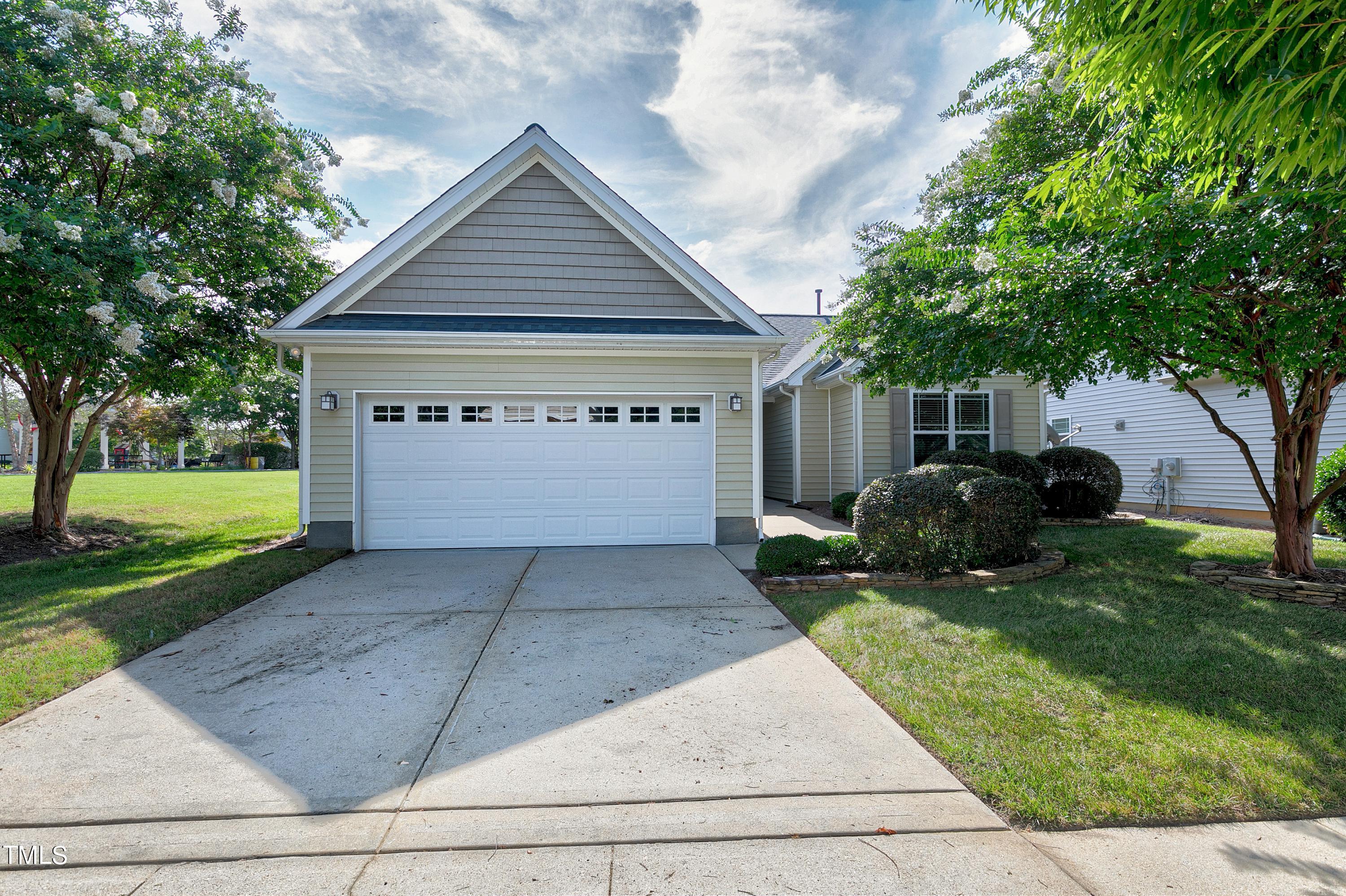 2038 Fawn Meadow Way Fuquay Varina NC 27526