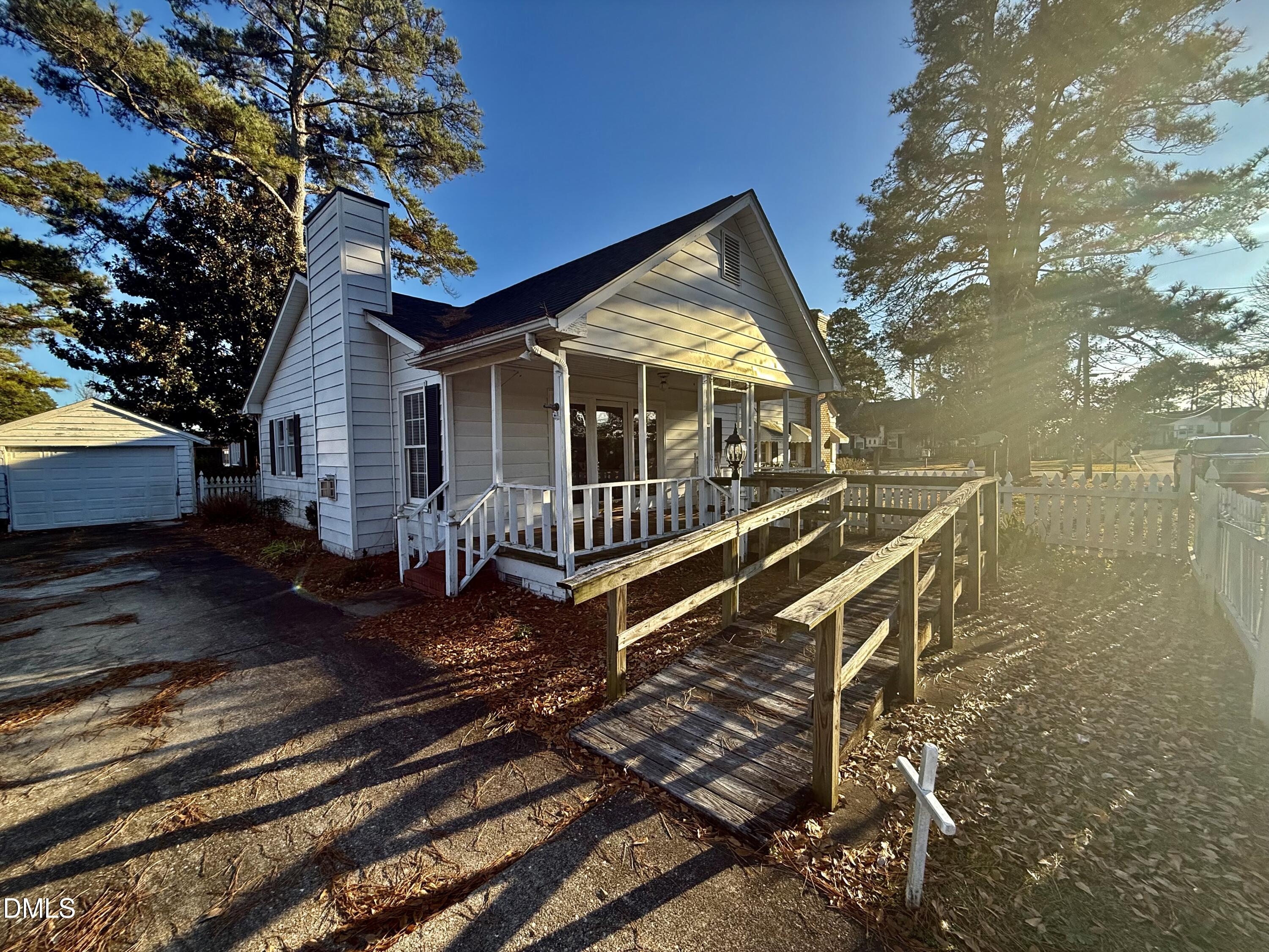 608 W Parrish Drive Benson NC 27504