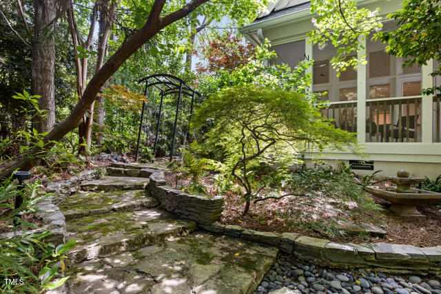 81502 Alexander Chapel Hill NC 27517