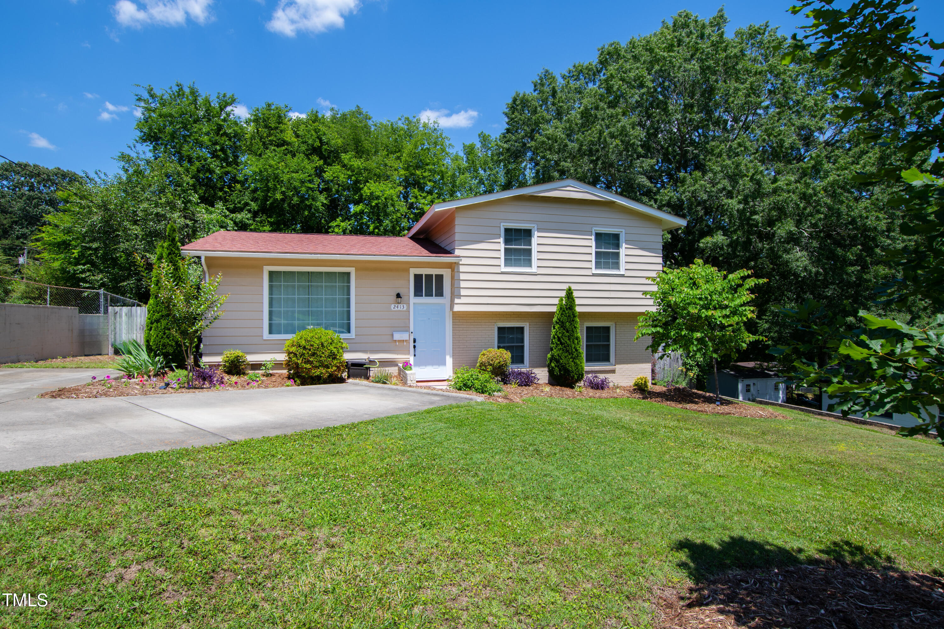 2413 Kennington Road Raleigh NC 27610