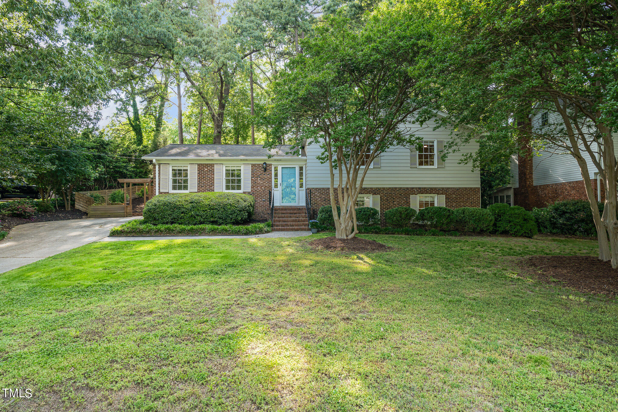5219 Knollwood Road Raleigh NC 27609