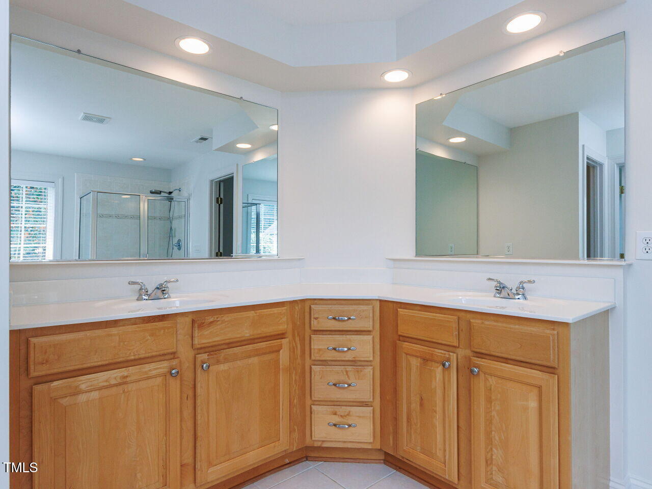 30158 Pharr Chapel Hill NC 27517