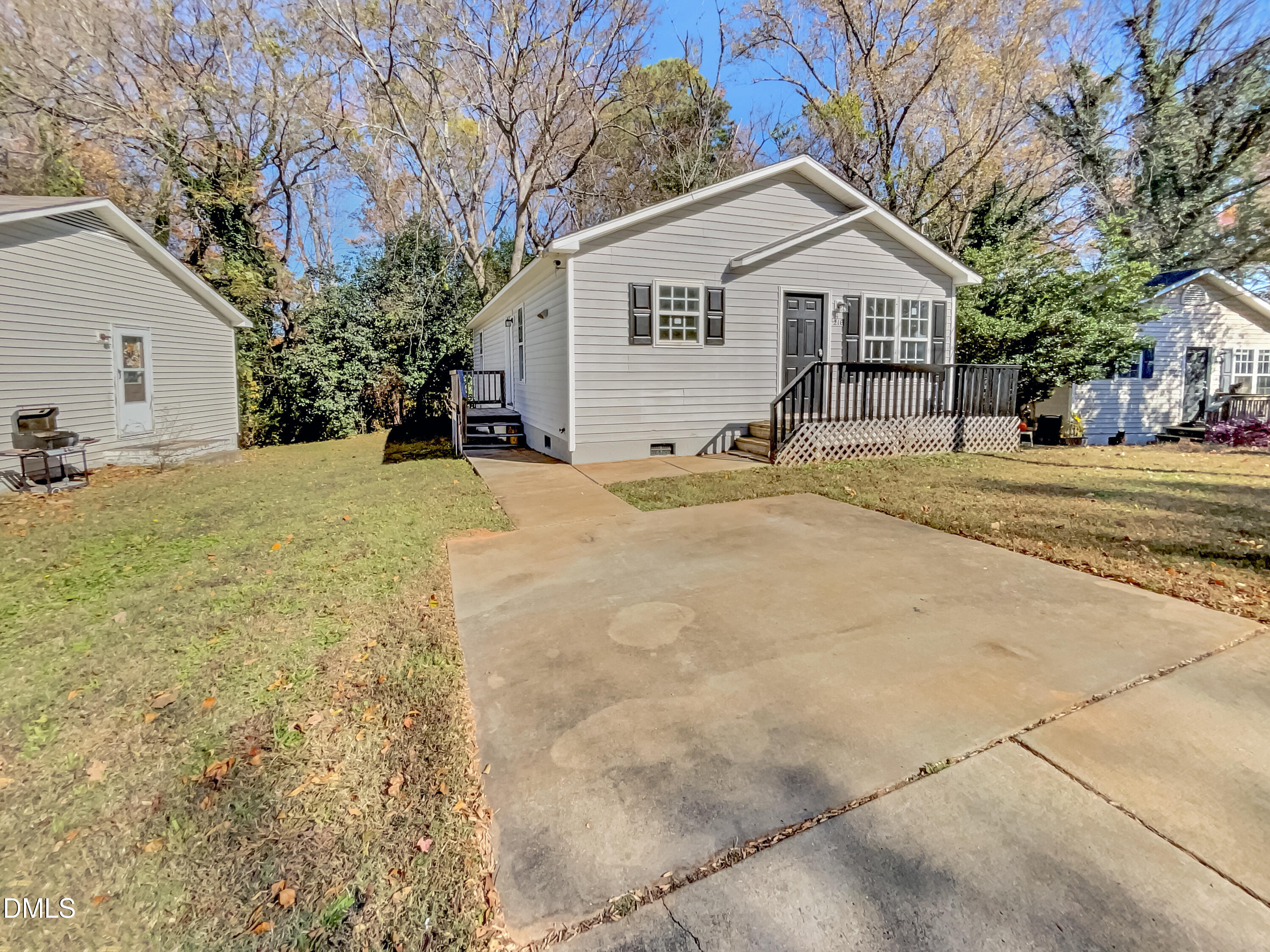 216 E Hinton Street Clayton NC 27520