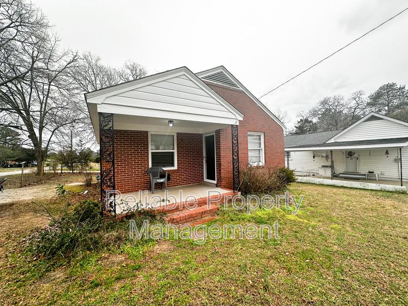 557 N Fayetteville Street Clayton NC 27520