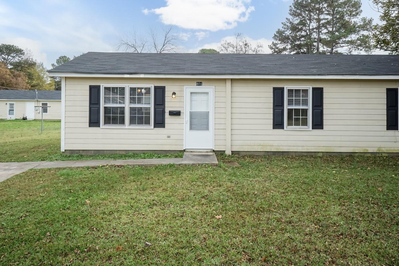 801 S Sumner Street Selma NC 27576